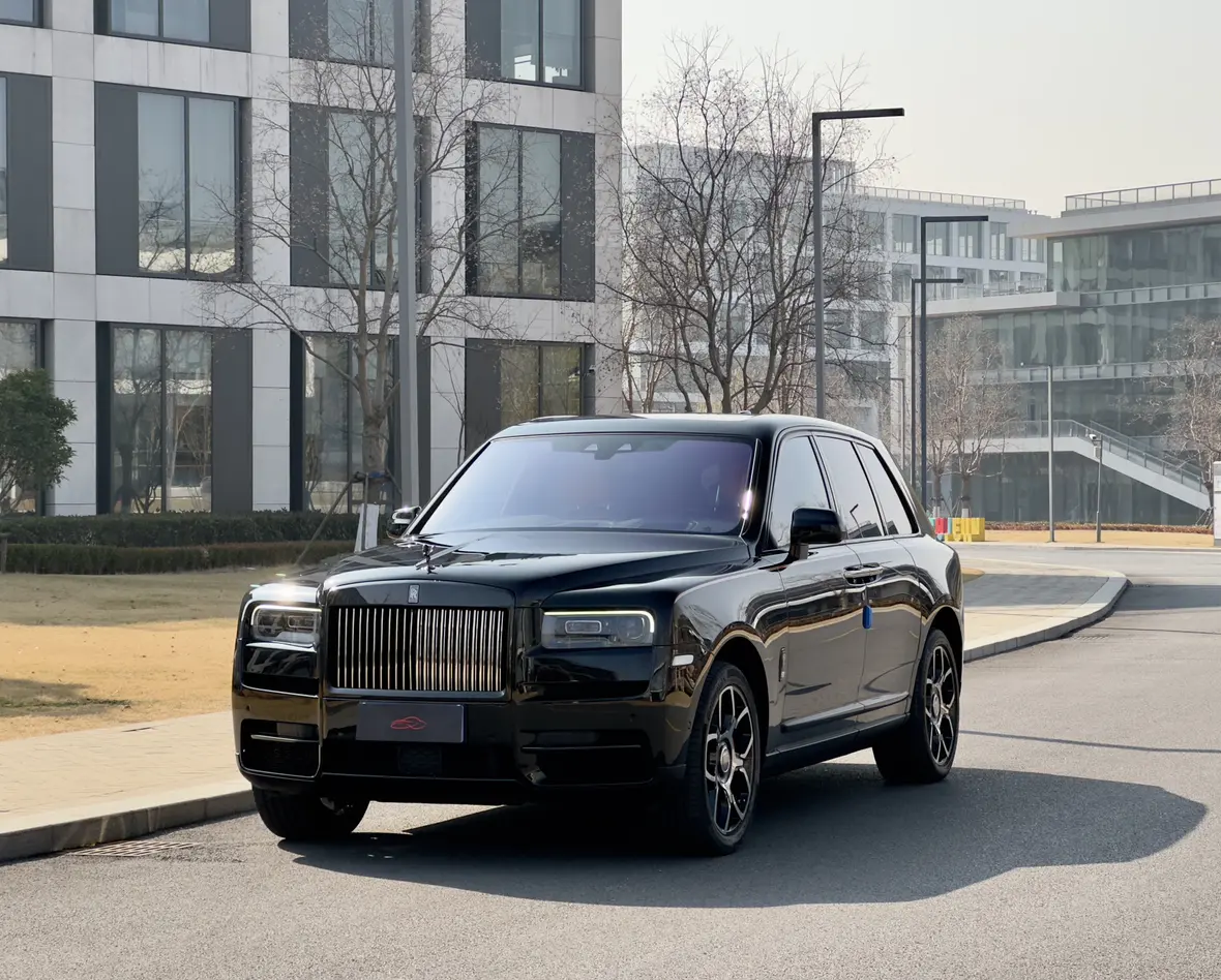 Rolls Royce Cullinan  из Китая