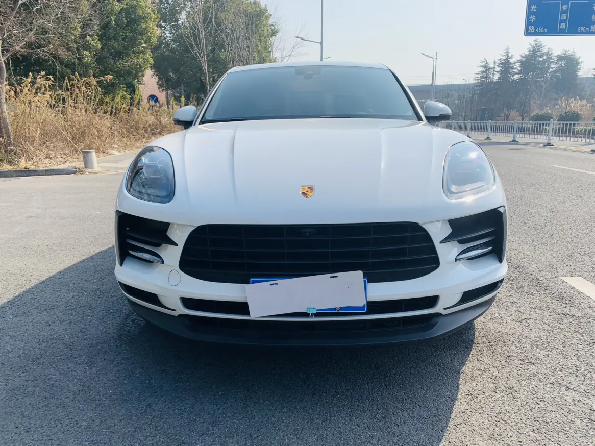 Porsche Macan  из Китая