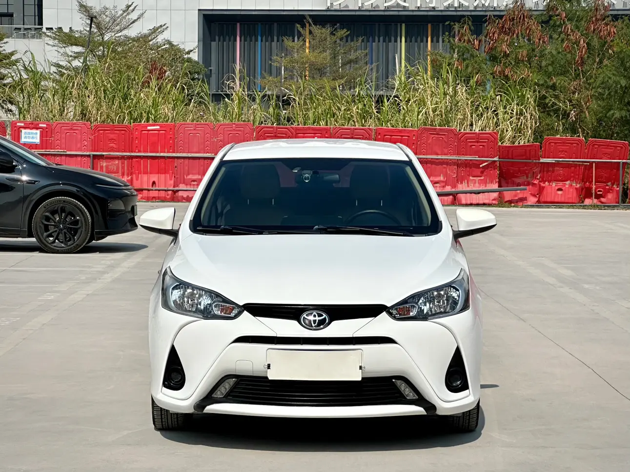 Toyota YARiS L Enjoy  из Китая