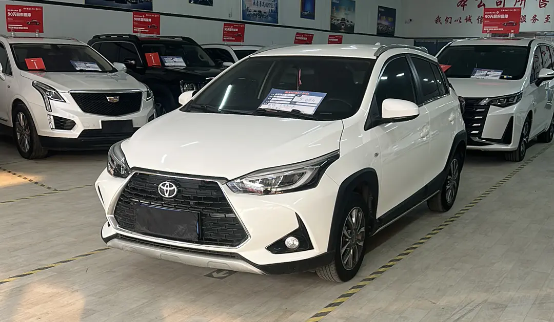 Toyota Yaris L  из Китая