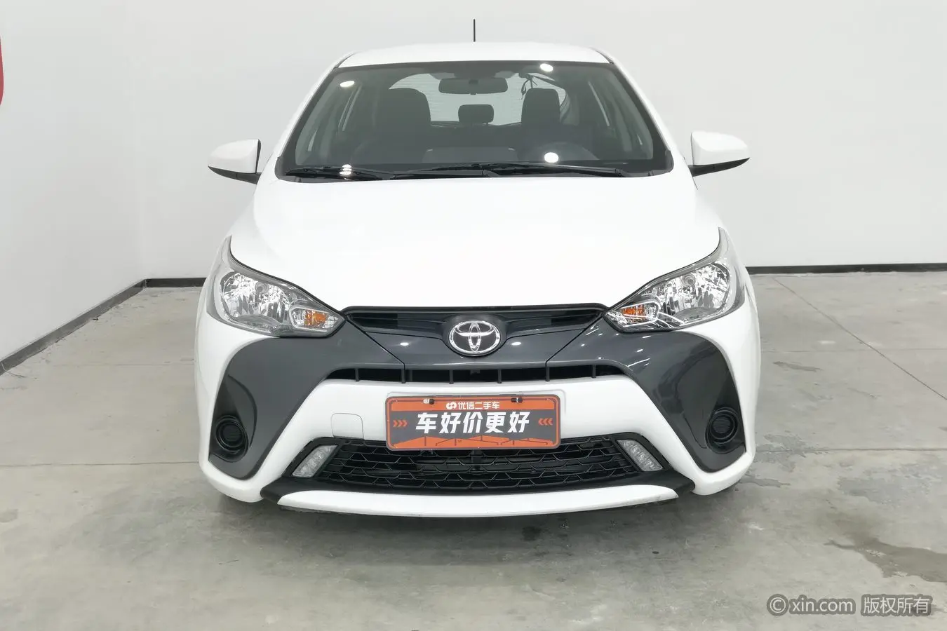 Toyota Yaris L  из Китая