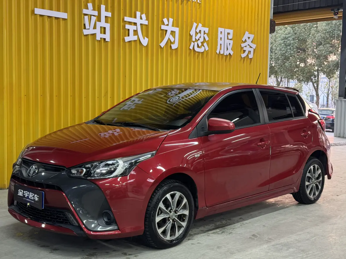 Toyota Yaris L  из Китая