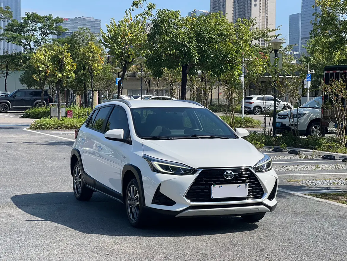 Toyota Yaris L  из Китая