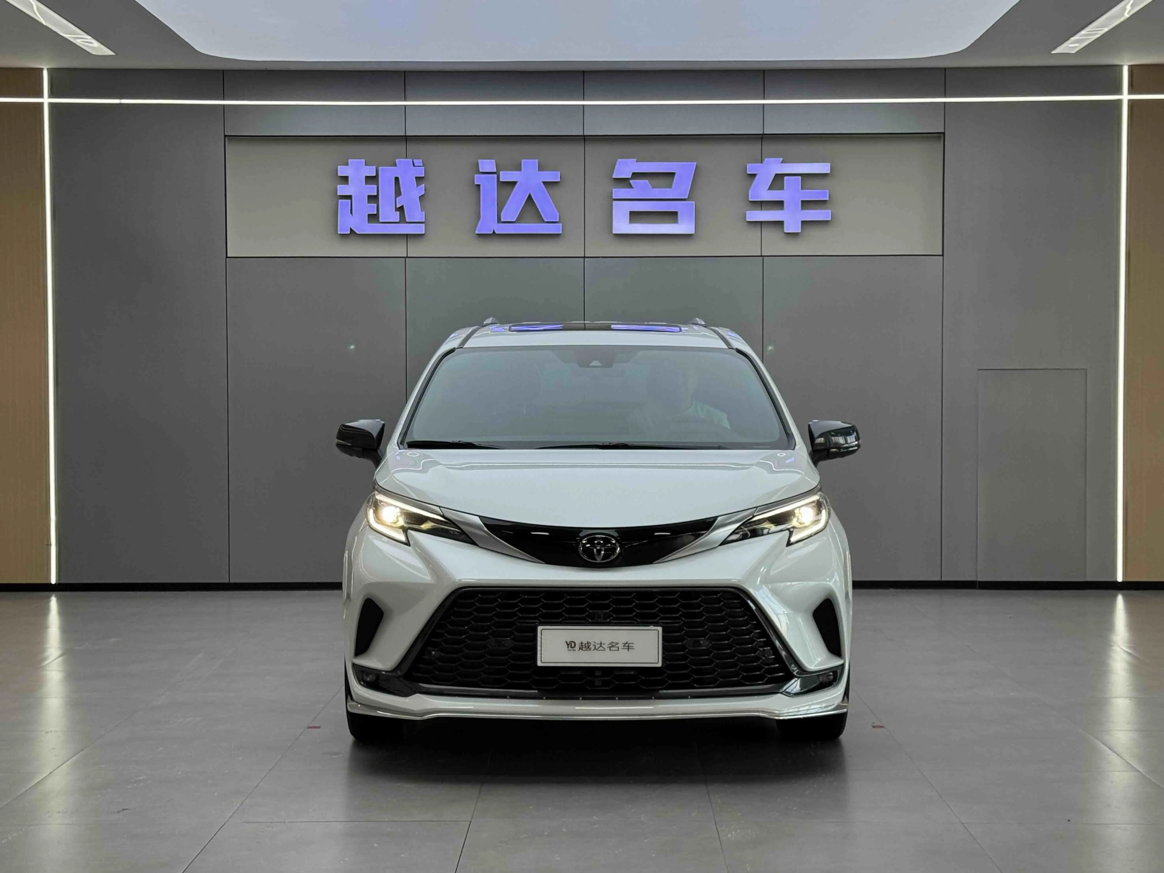 Toyota Granvia  из Китая