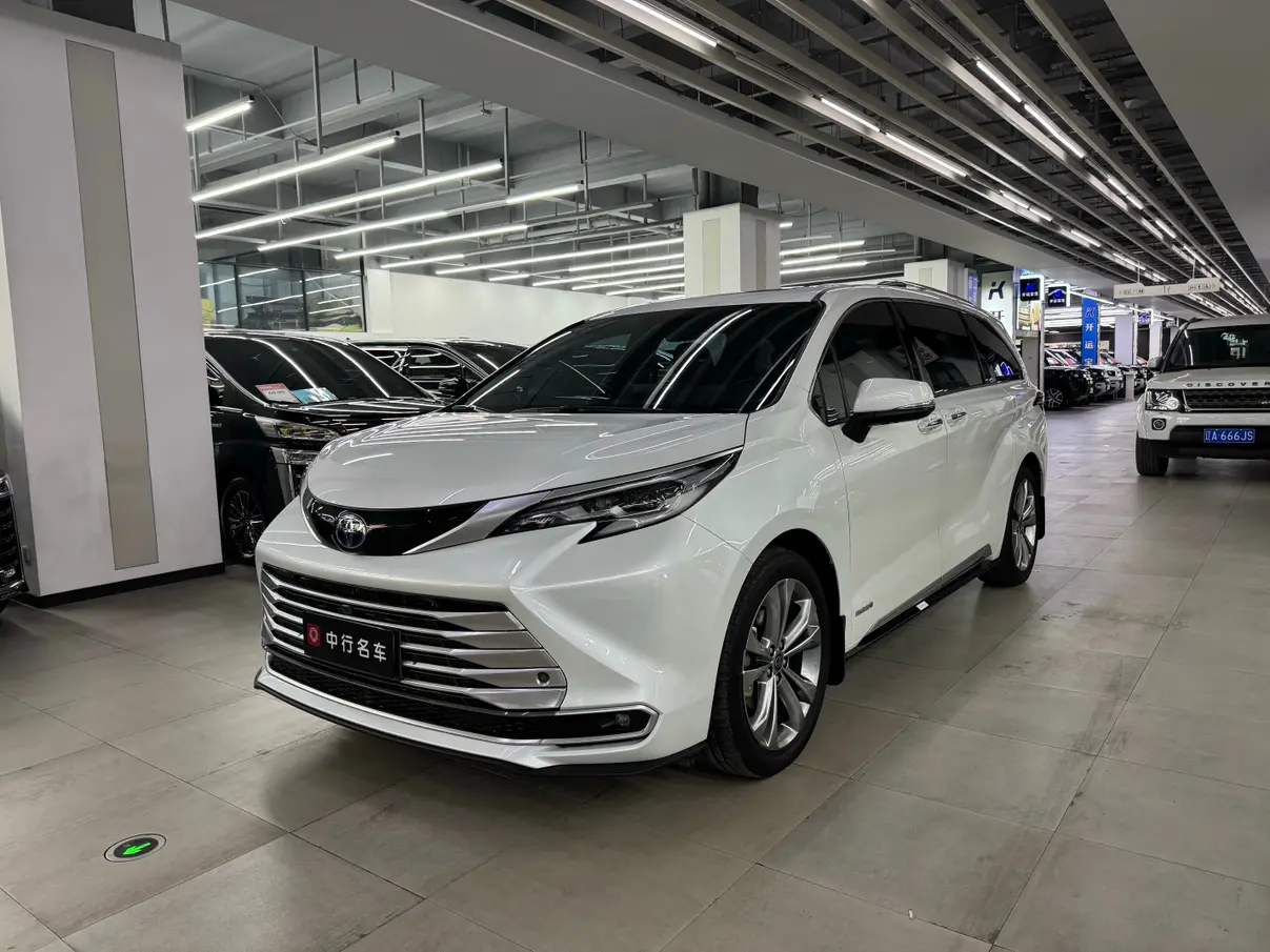 Toyota Sienna  из Китая