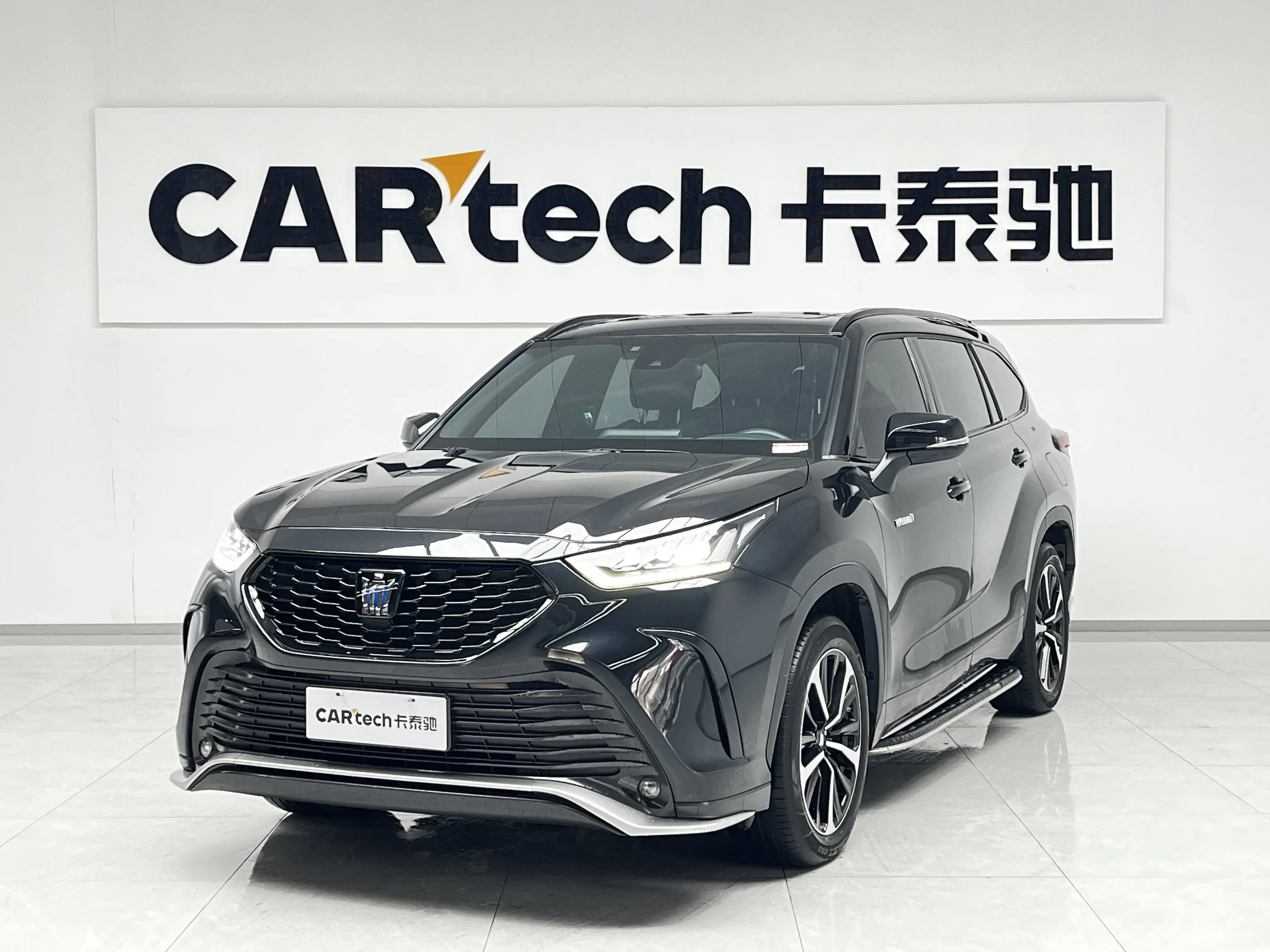 Toyota Crown Kluger  из Китая