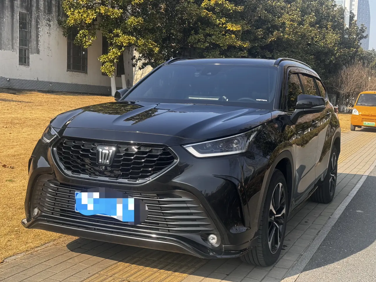 Toyota Crown Kluger  из Китая