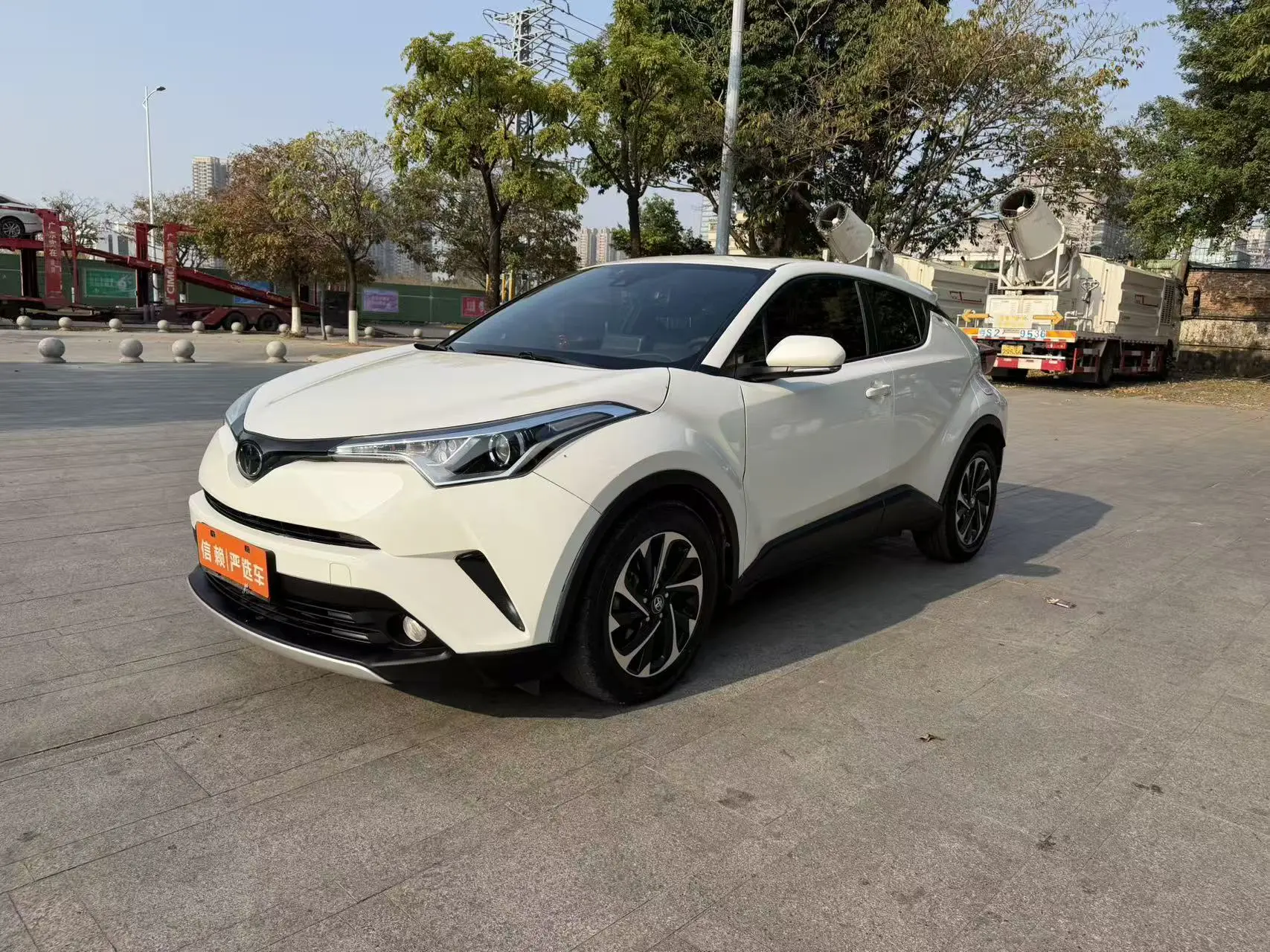Toyota C-HR Hybrid (Yize IZOA)  из Китая
