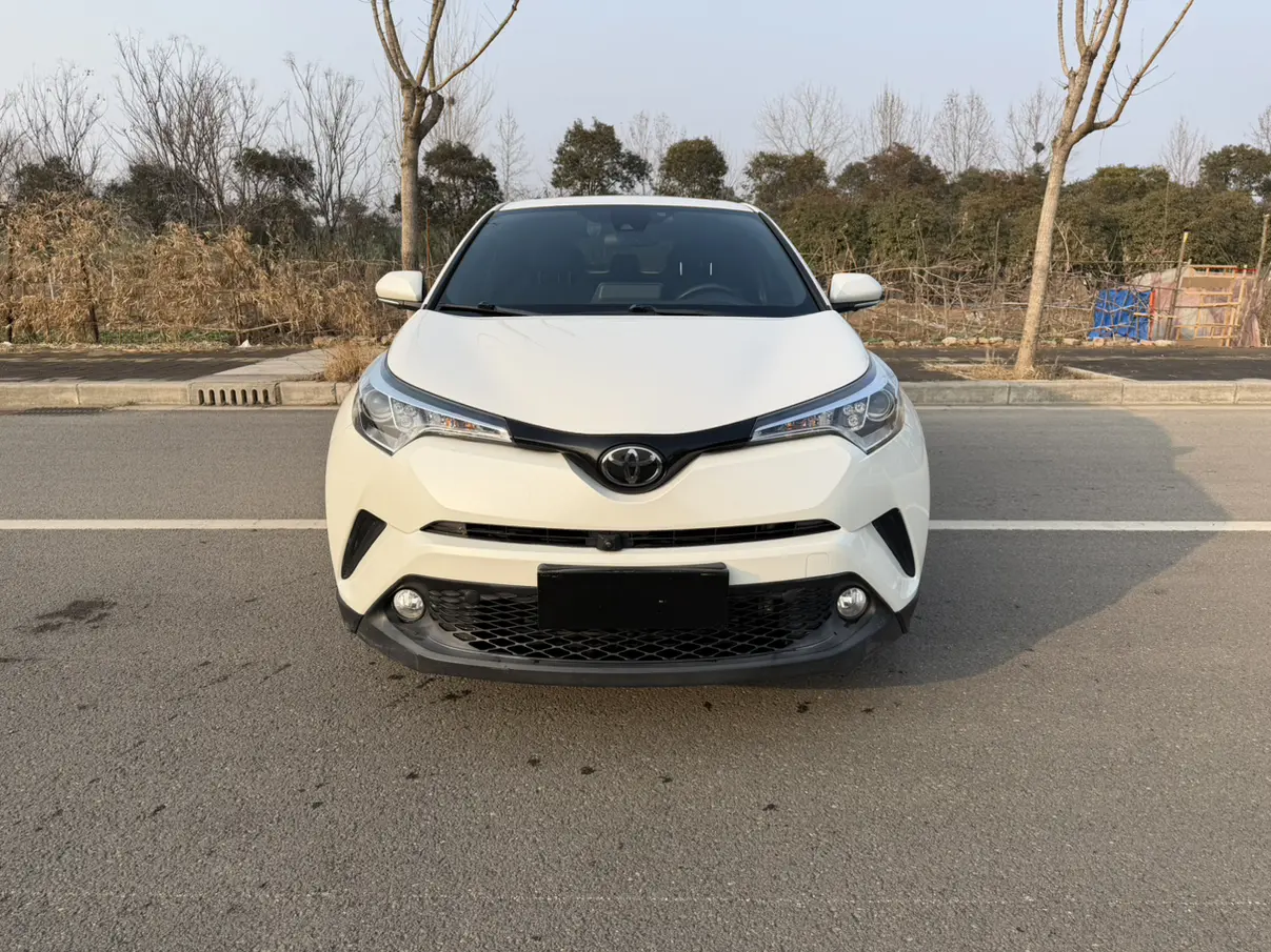 Toyota C-HR  из Китая