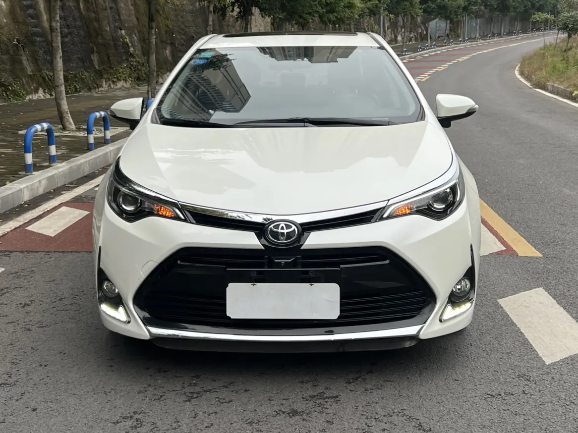 Toyota Levin (Lei Ling)  из Китая