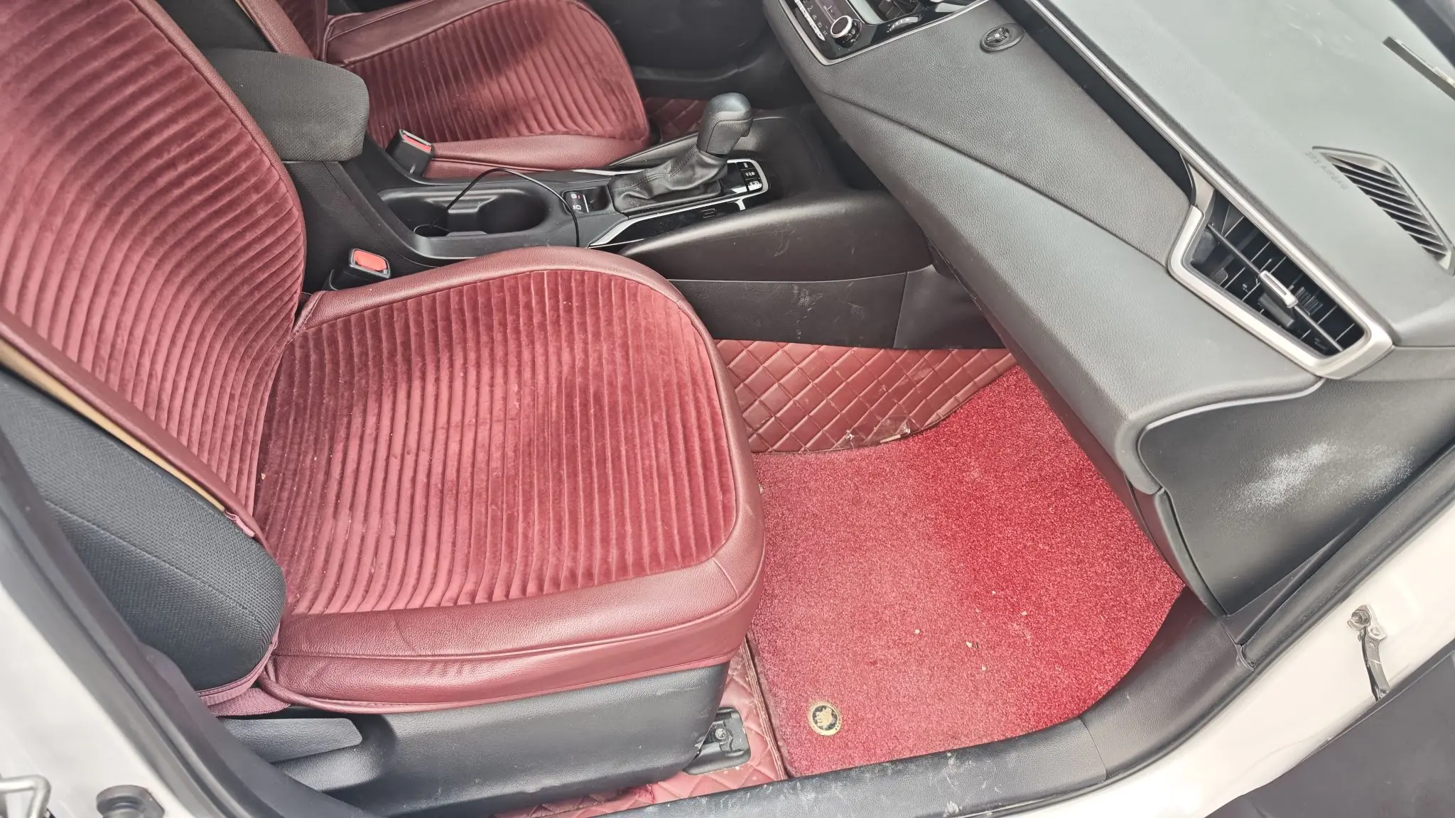 Toyota Levin (Lei Ling)  из Китая