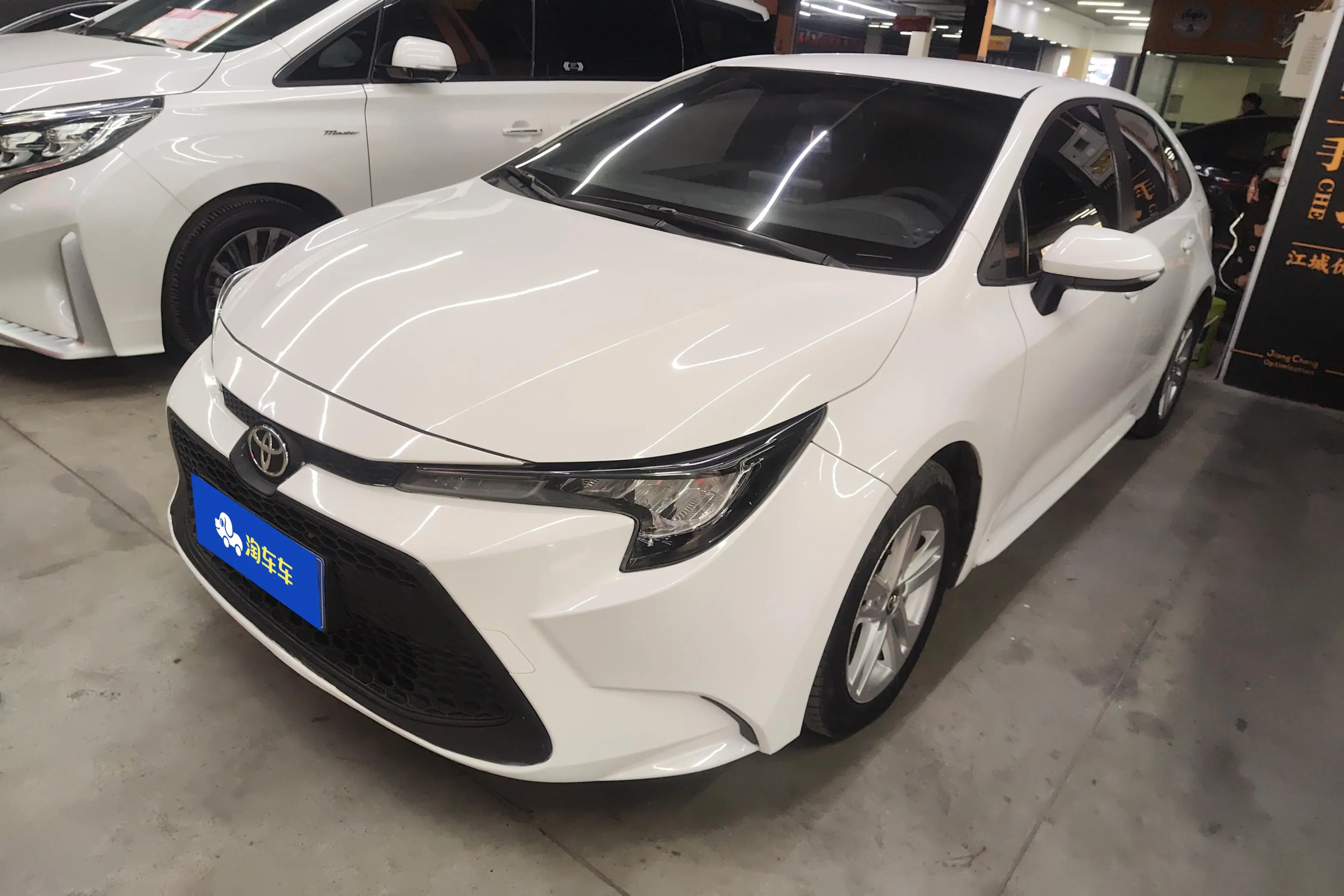 Toyota Levin (Lei Ling)  из Китая