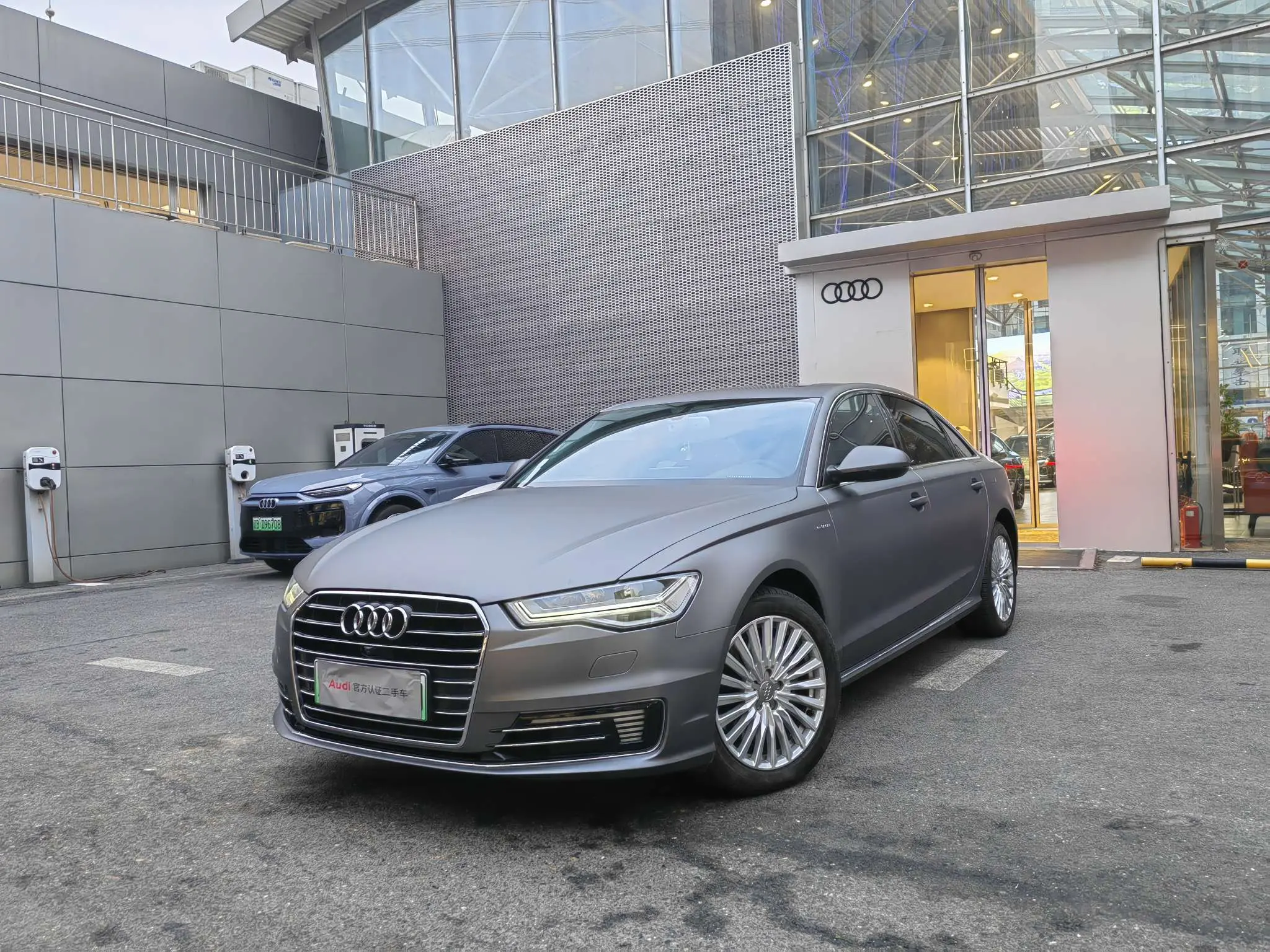 Audi A6L PHEV  из Китая