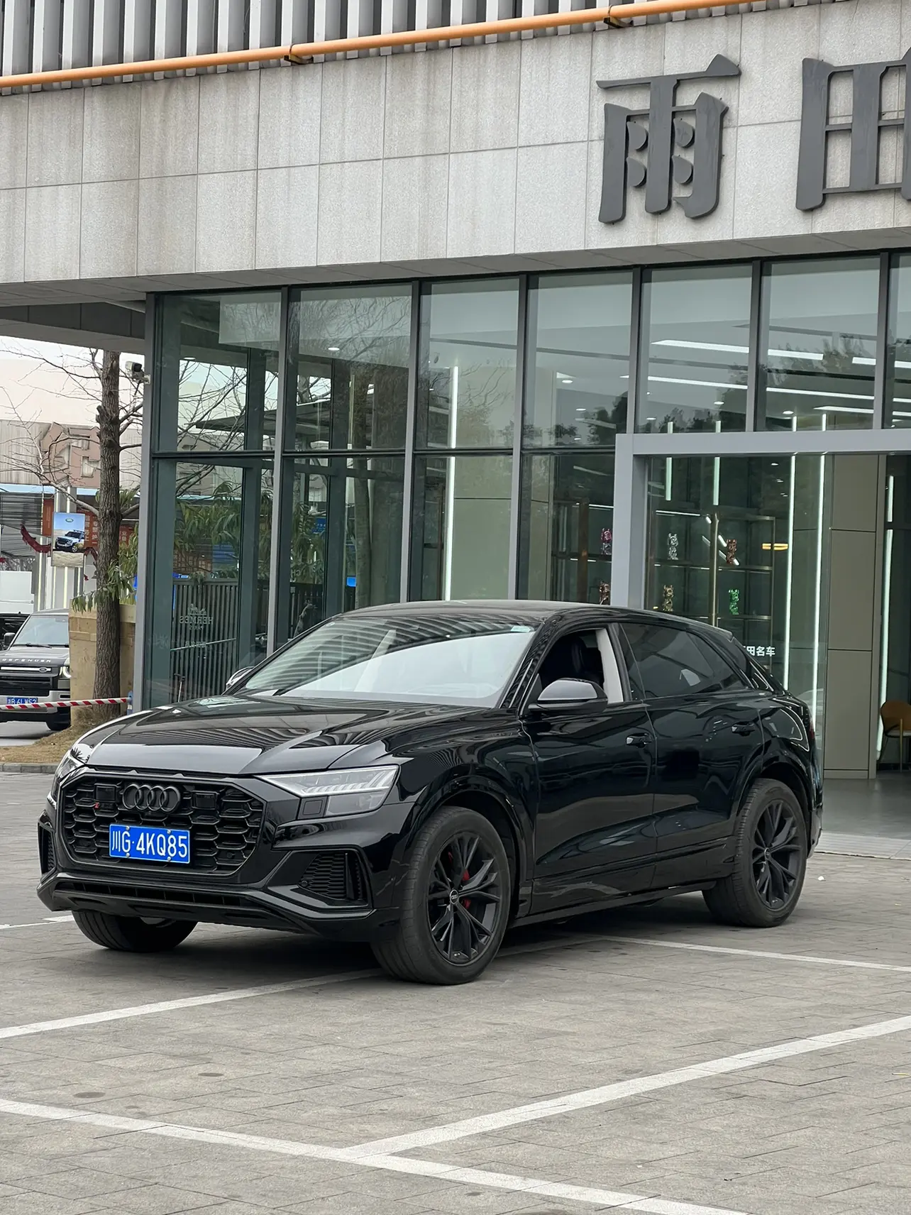 Audi Q8  из Китая