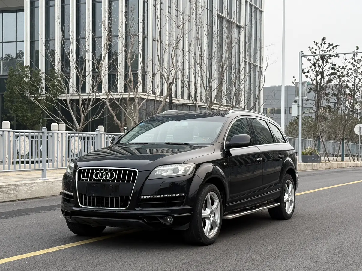 Audi Q7  из Китая