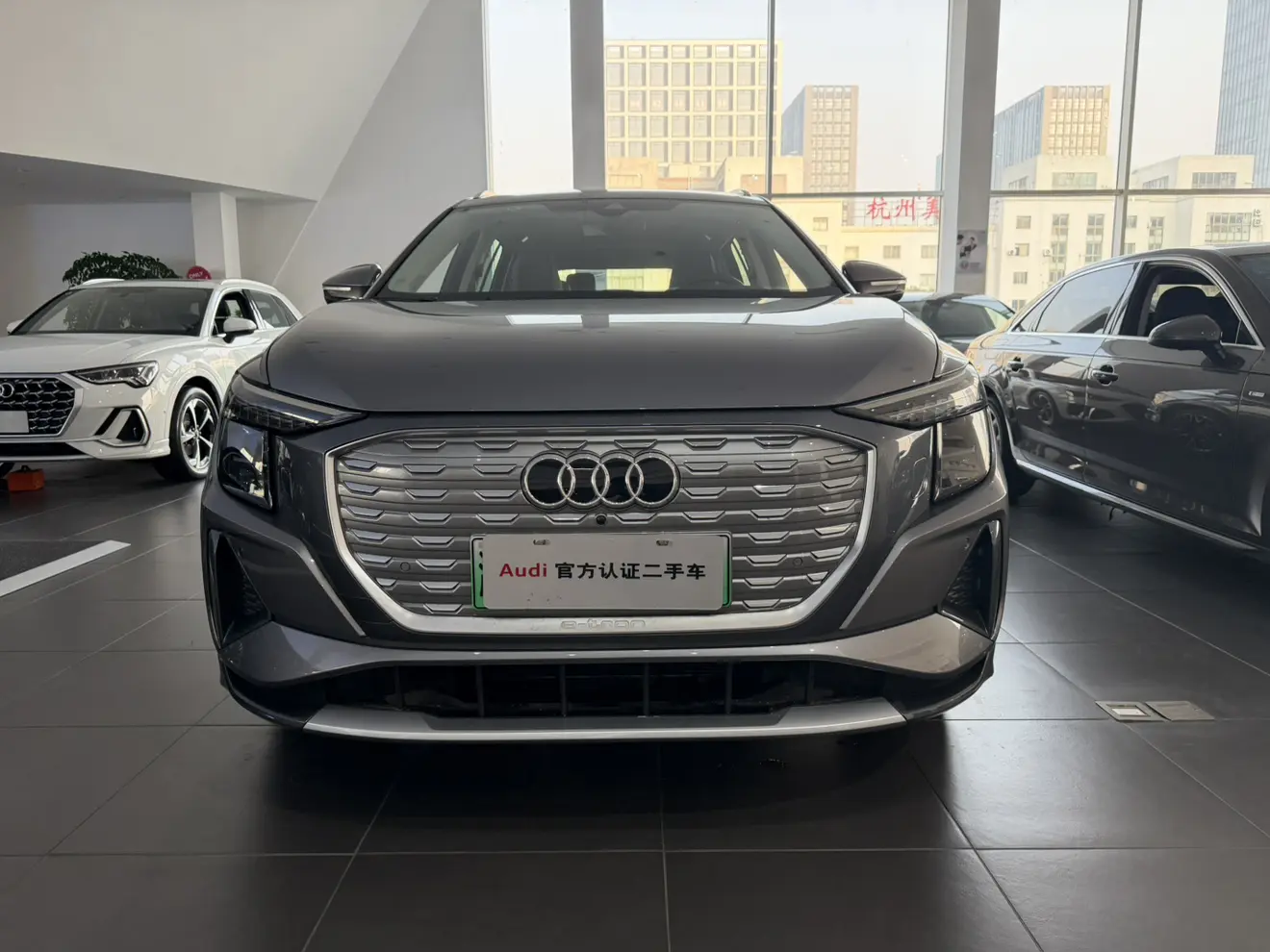 Audi Q5 e-tron  из Китая