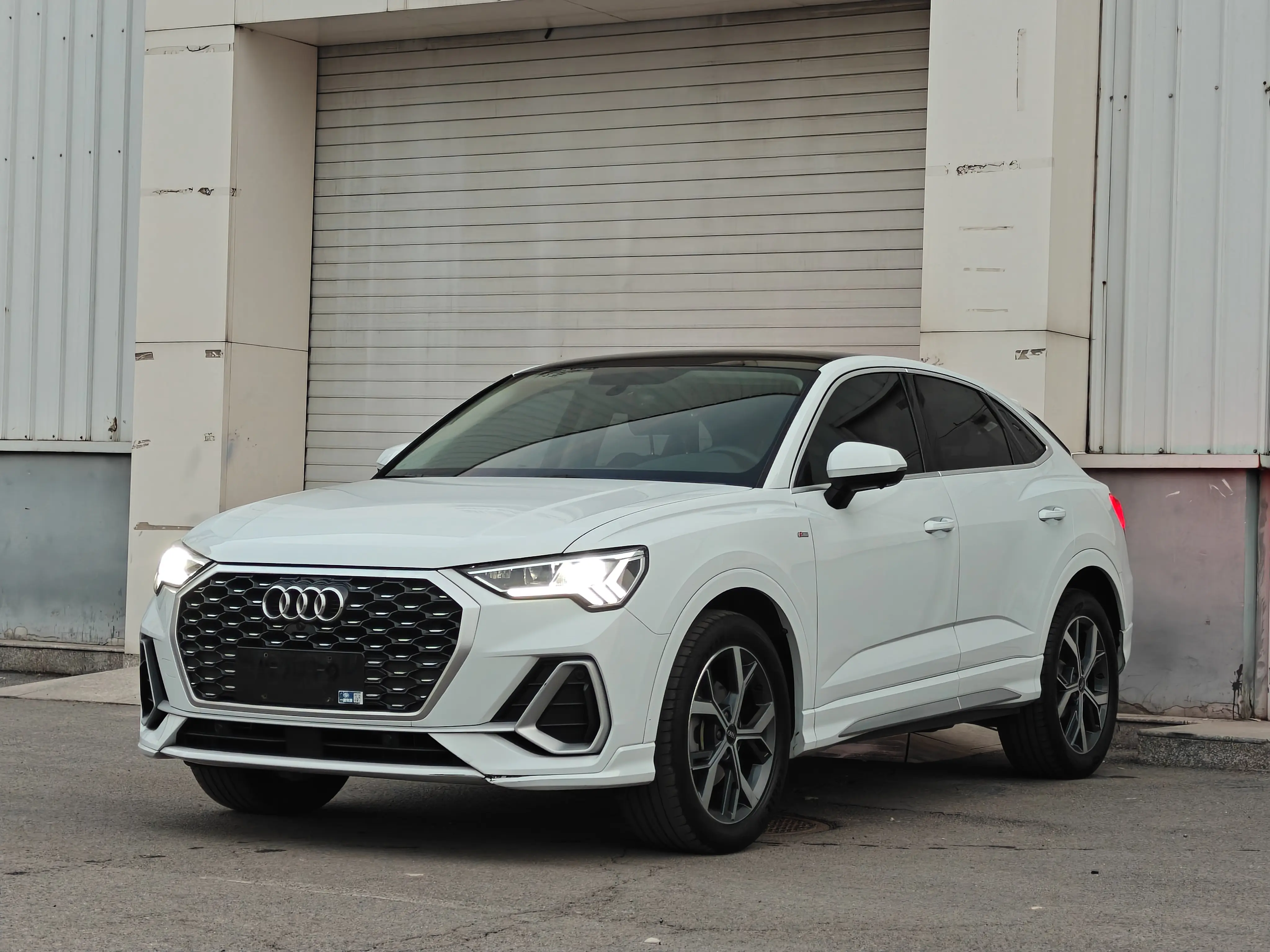 Audi Q3 Sportback  из Китая