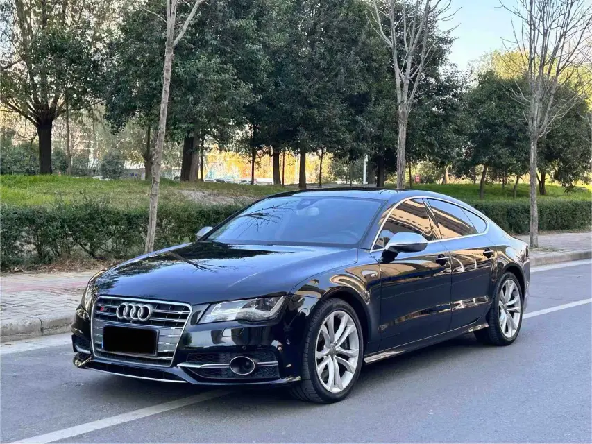 Audi S7  из Китая