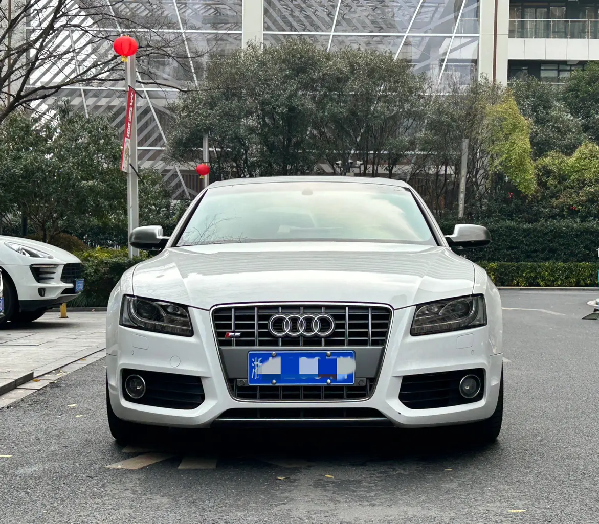 Audi S5  из Китая