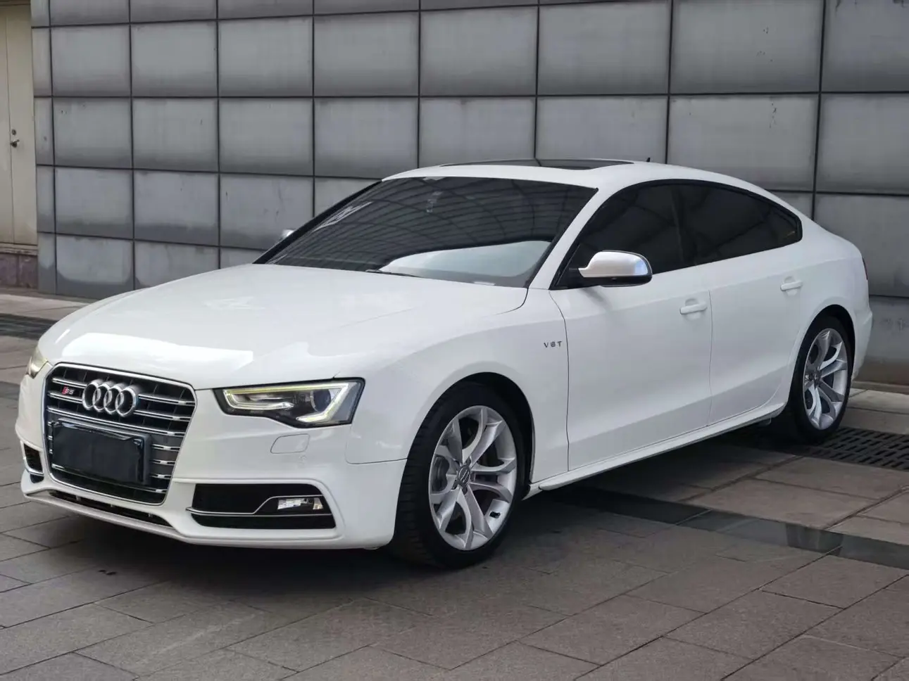 Audi S5  из Китая