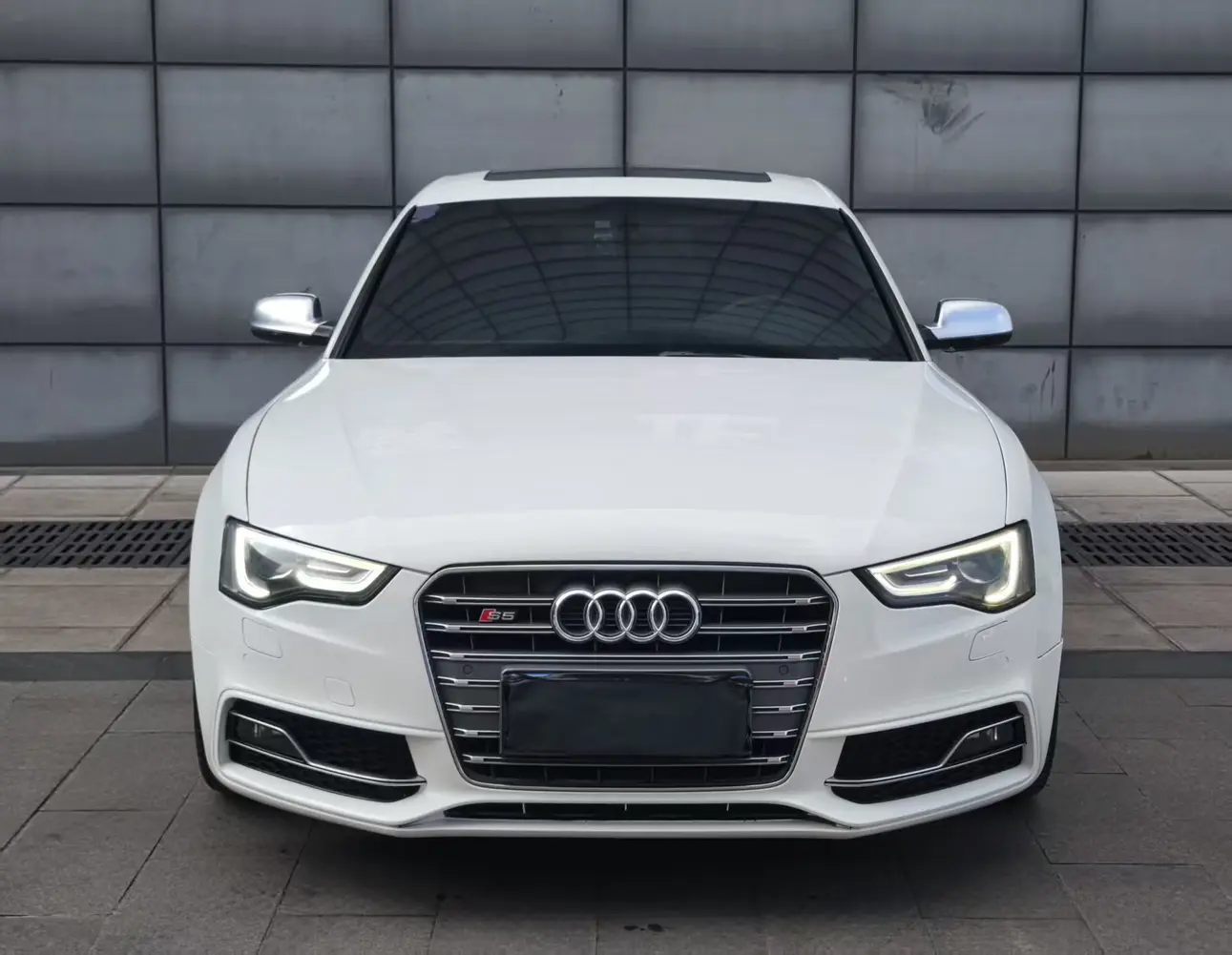 Audi S5  из Китая