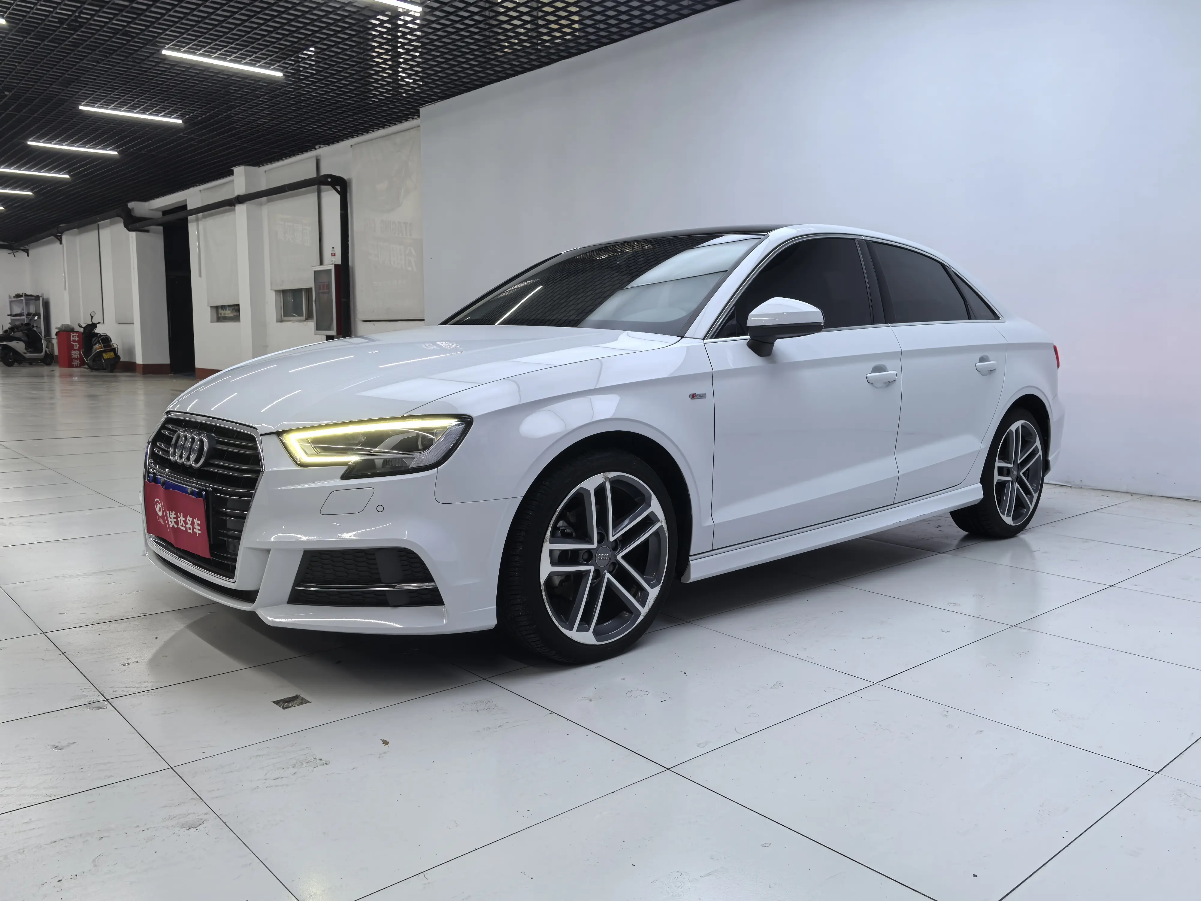 Audi A3  из Китая