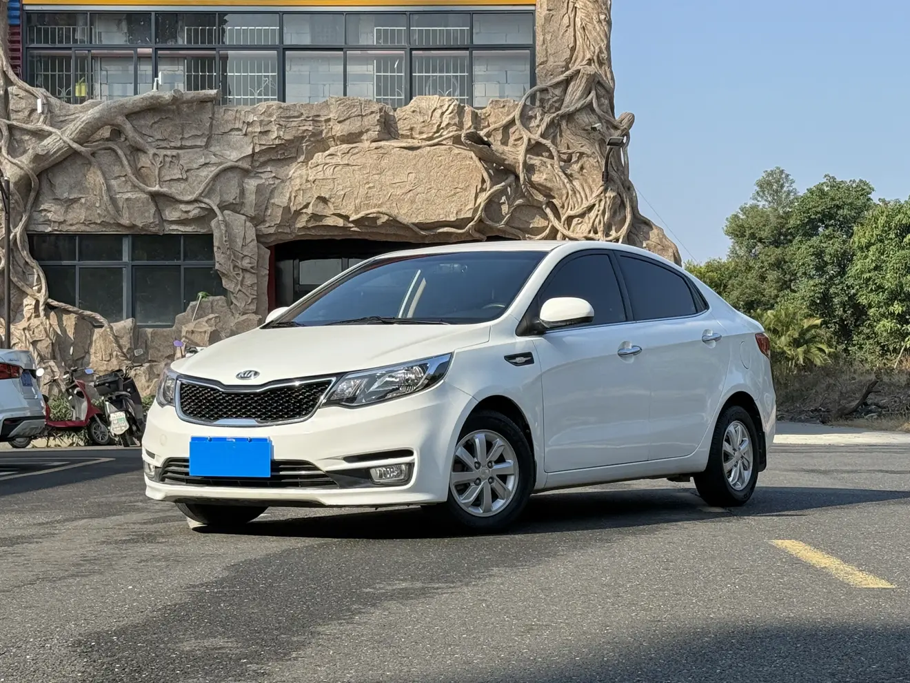 Kia K2  из Китая