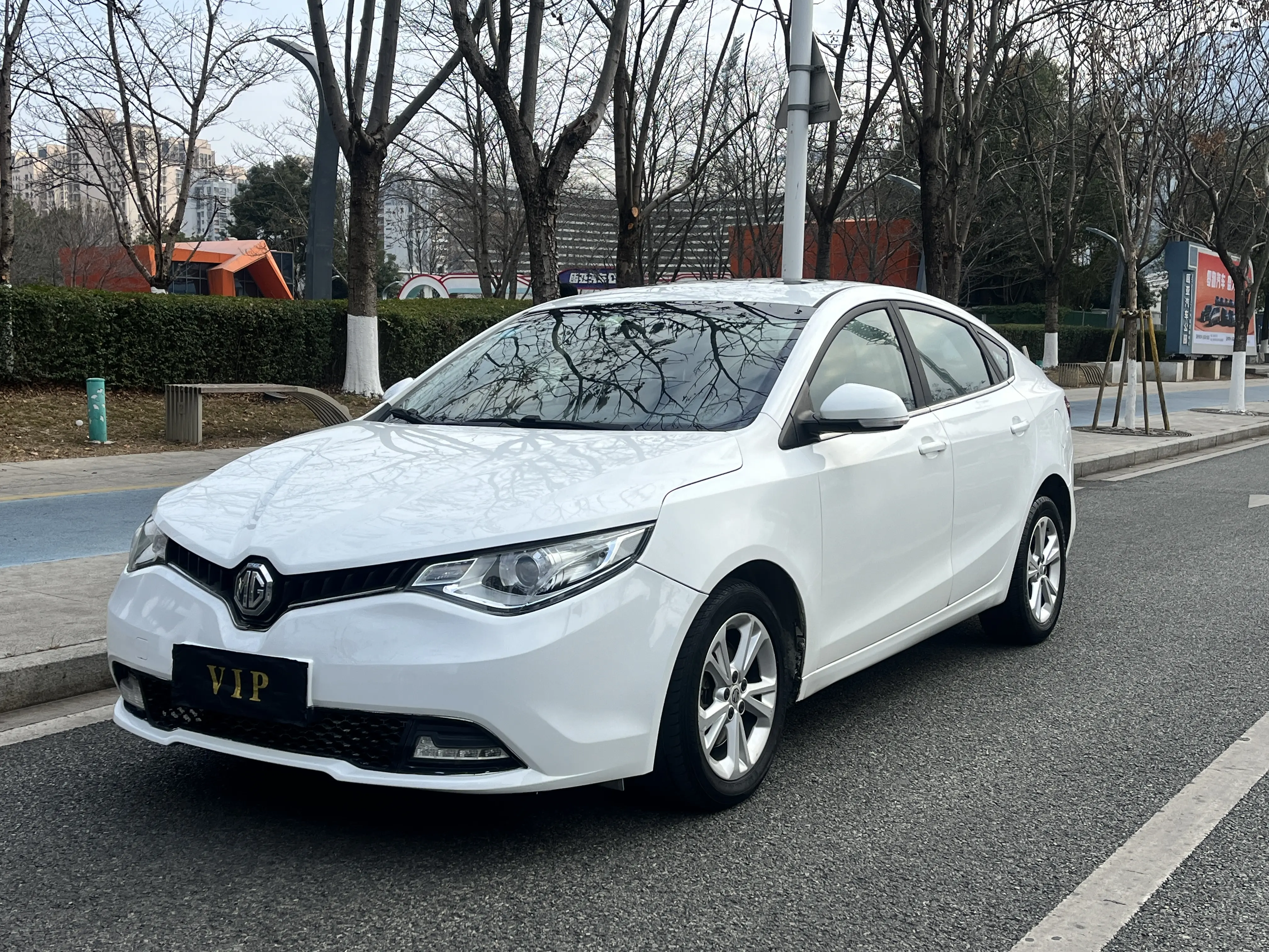 MG Ruixing  из Китая