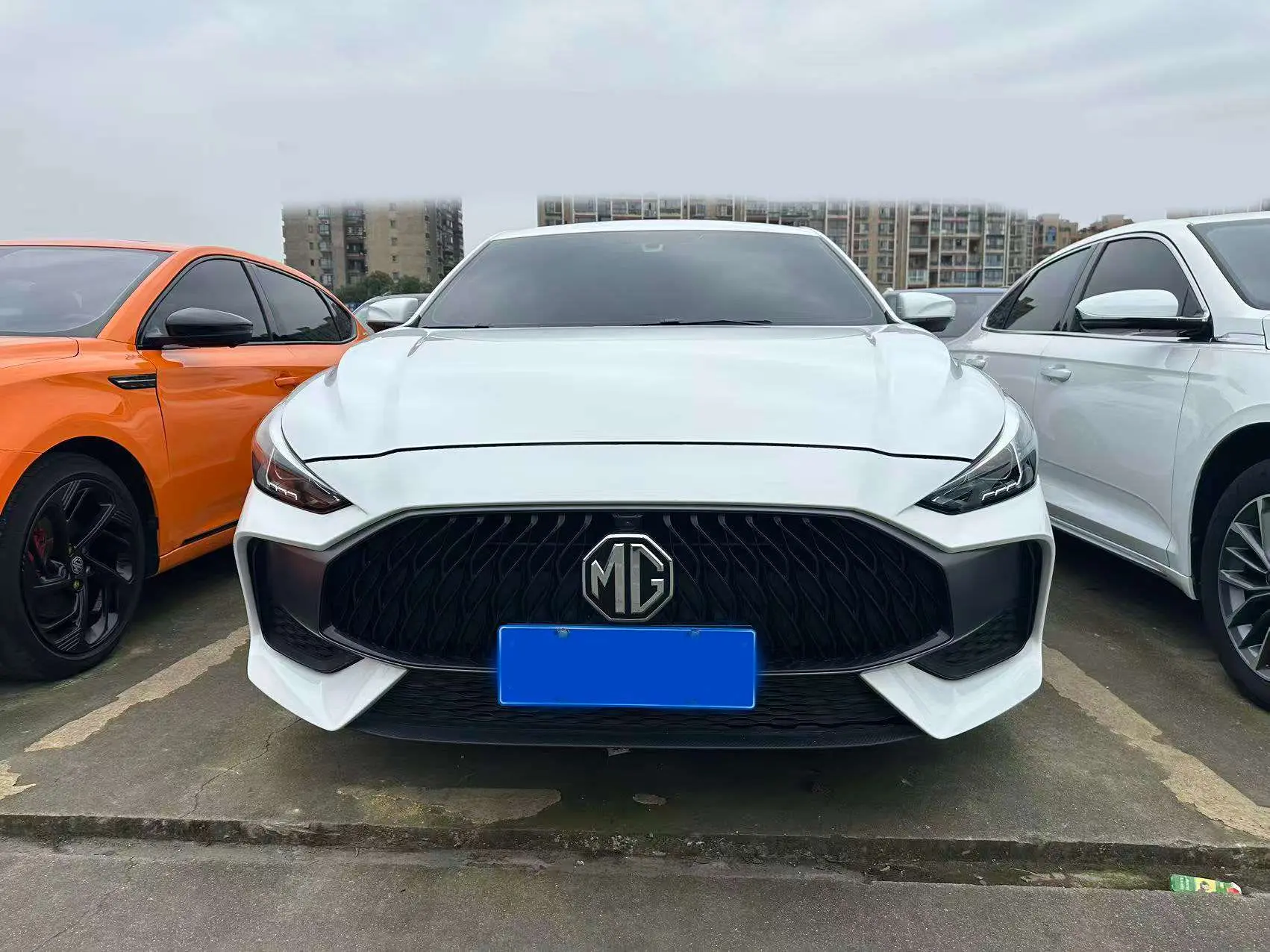 MG 5  из Китая