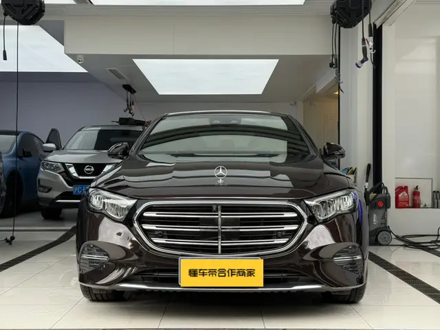 Mercedes-Benz E-Class  из Китая