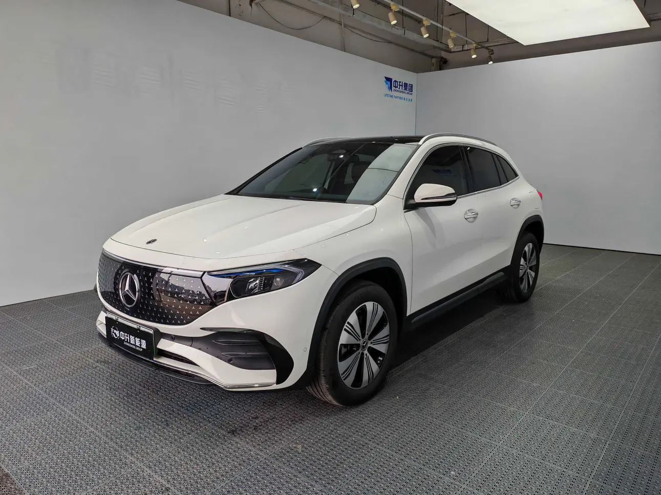 Mercedes-Benz Mercedes Benz EQA  из Китая