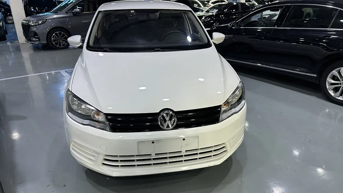 Volkswagen Jetta  из Китая