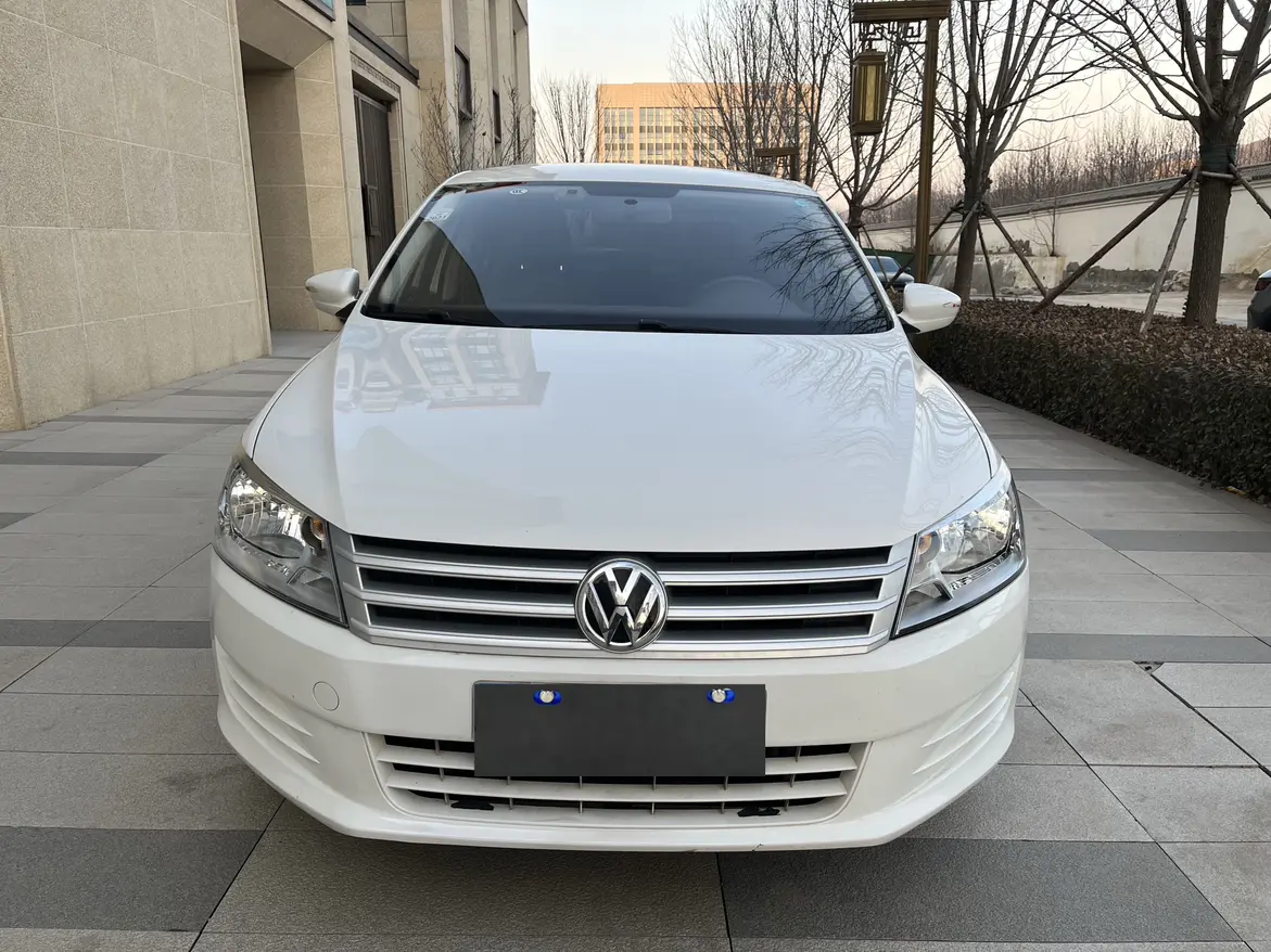 Volkswagen Santana  из Китая