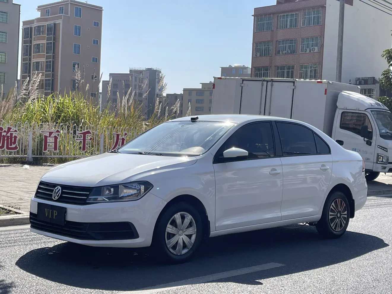 Volkswagen Santana  из Китая