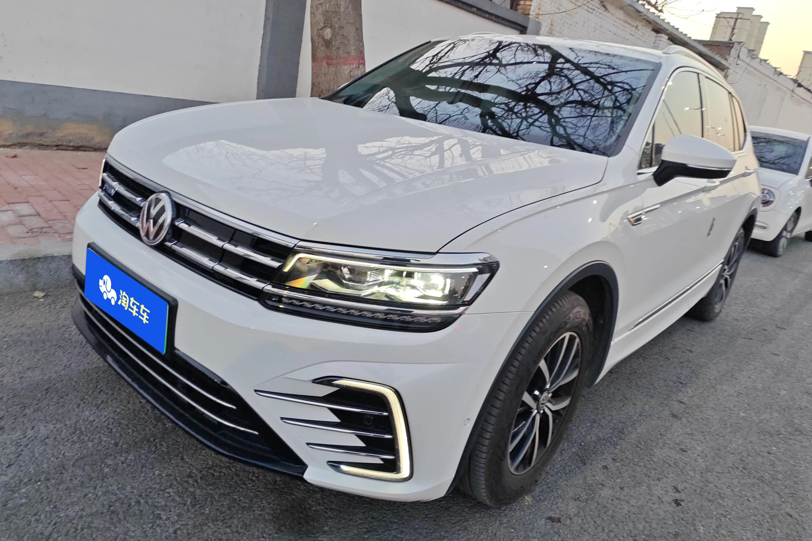 Volkswagen Tiguan L PHEV  из Китая
