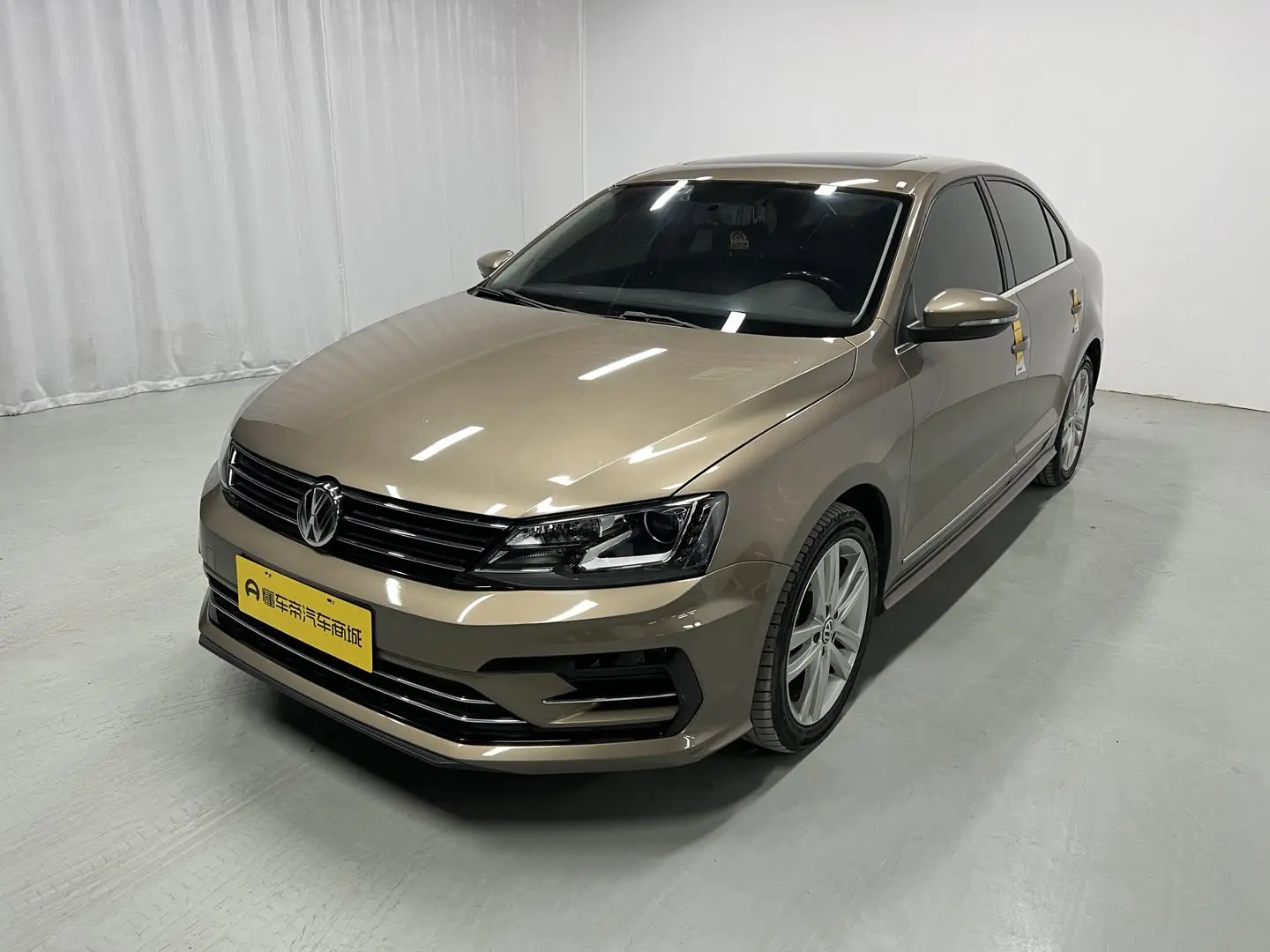 Volkswagen Sagitar  из Китая