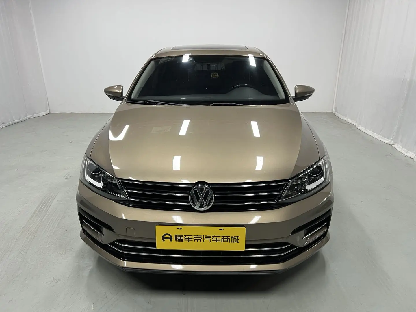 Volkswagen Sagitar  из Китая