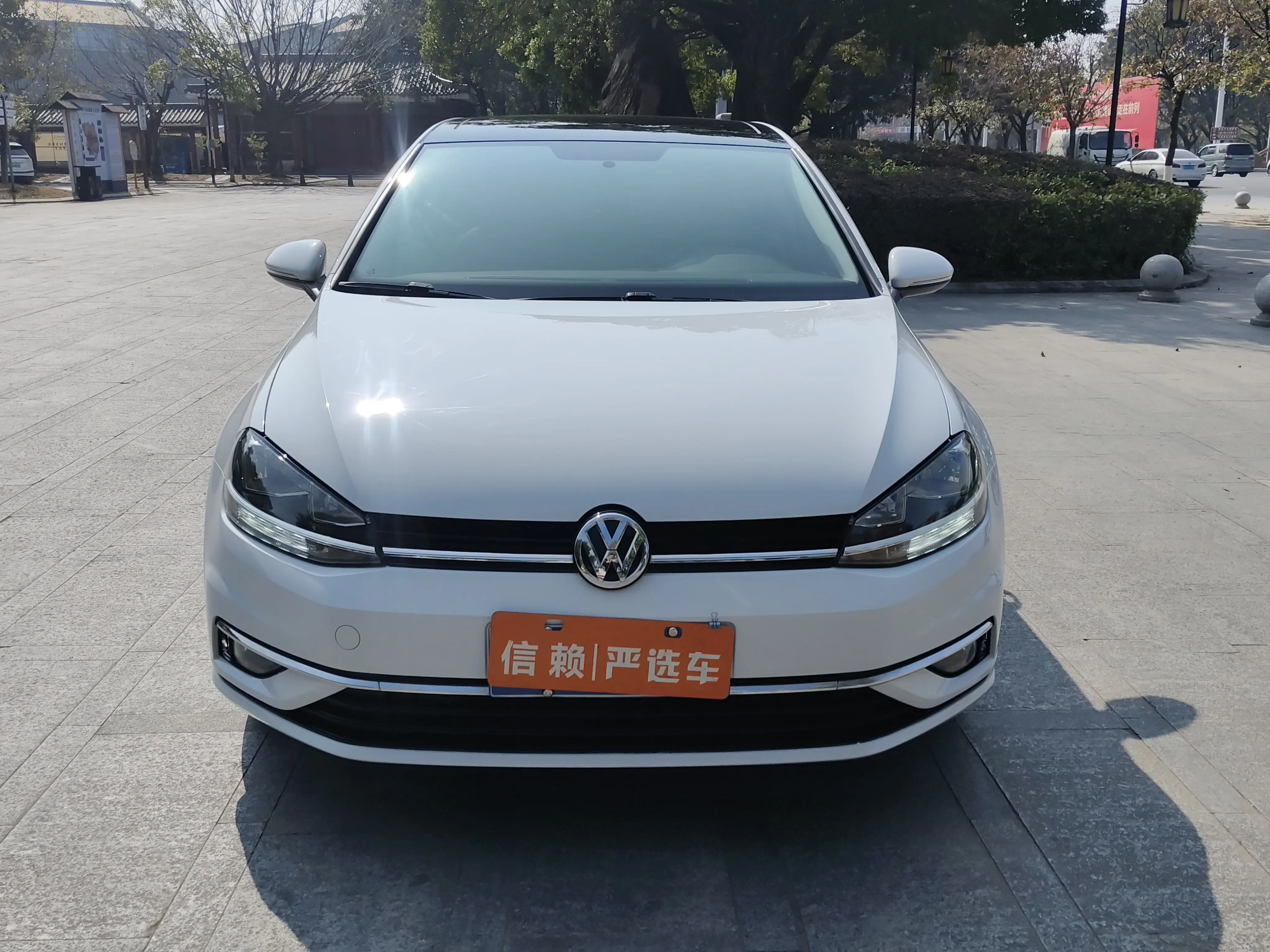 Volkswagen Golf  из Китая