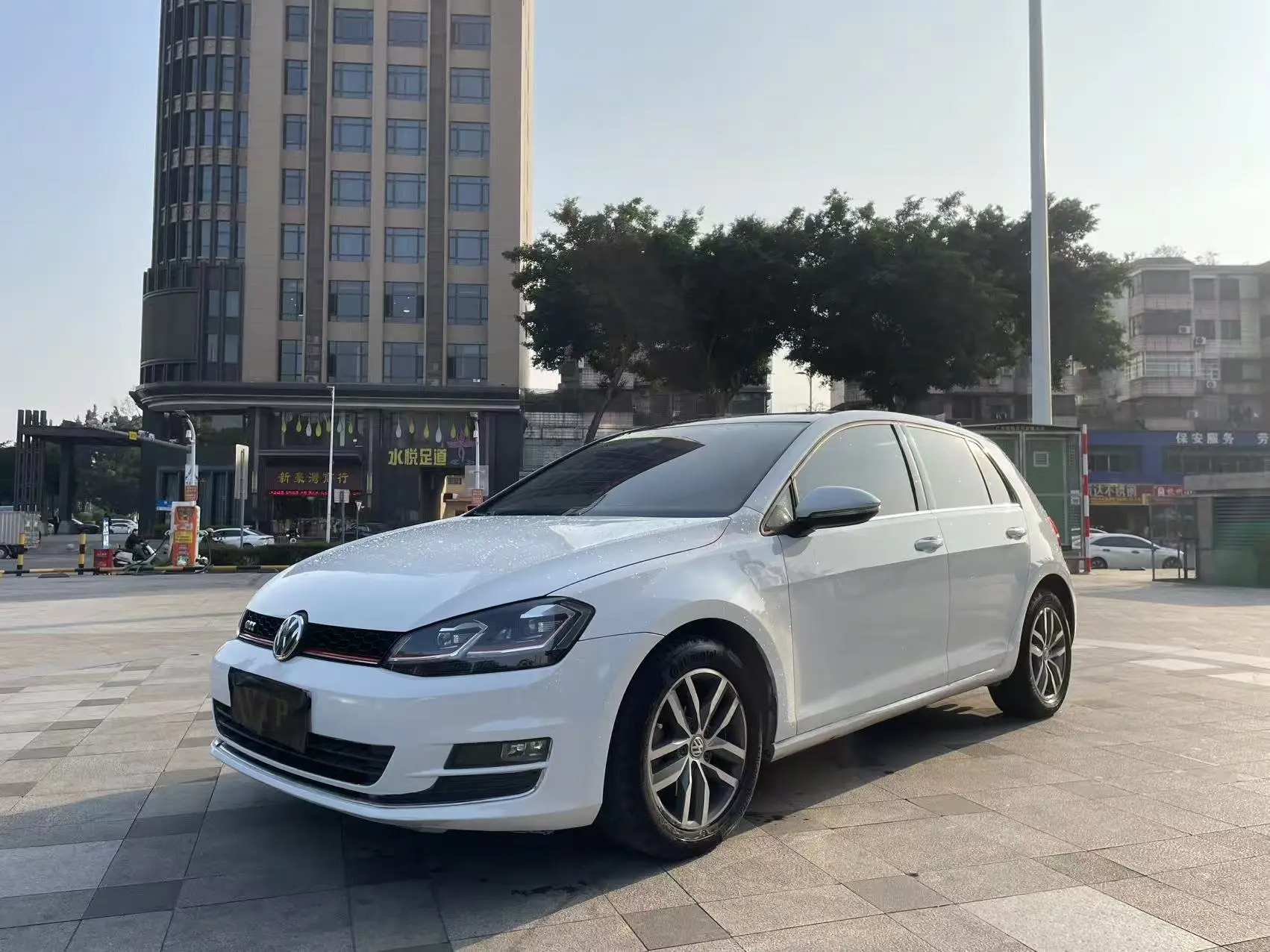 Volkswagen Golf  из Китая