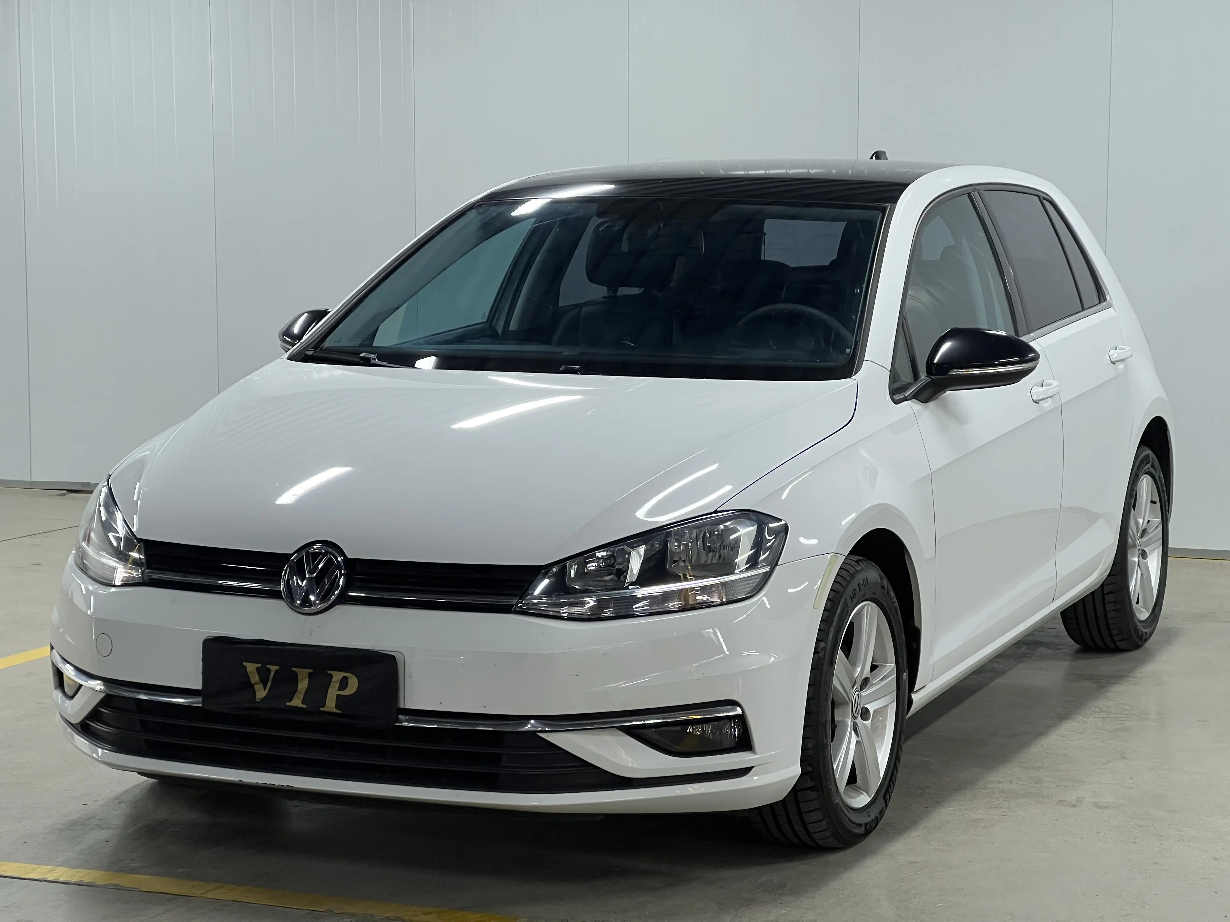 Volkswagen Golf  из Китая