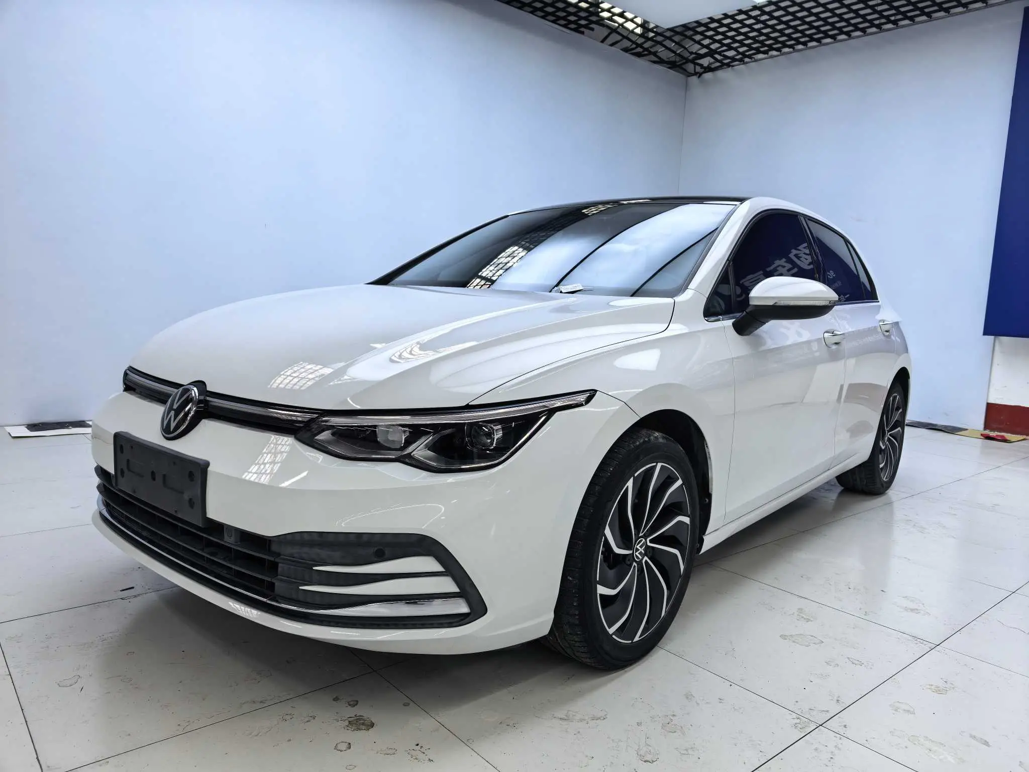 Volkswagen Golf  из Китая