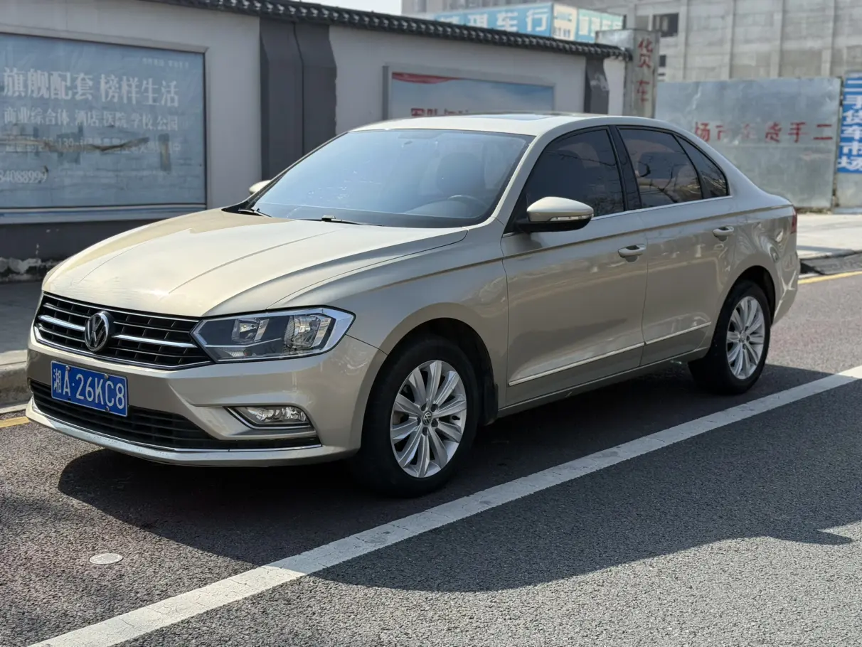 Volkswagen Bora  из Китая