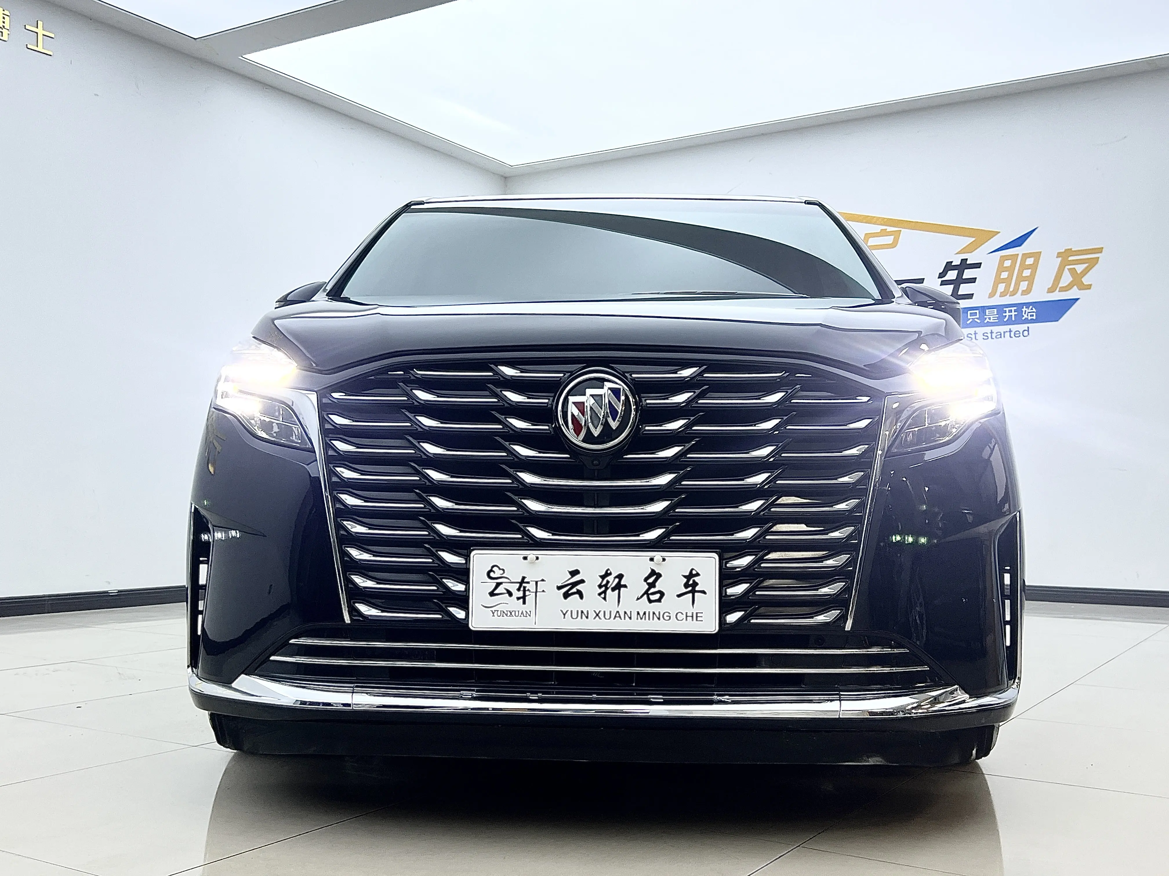 Buick GL8  из Китая