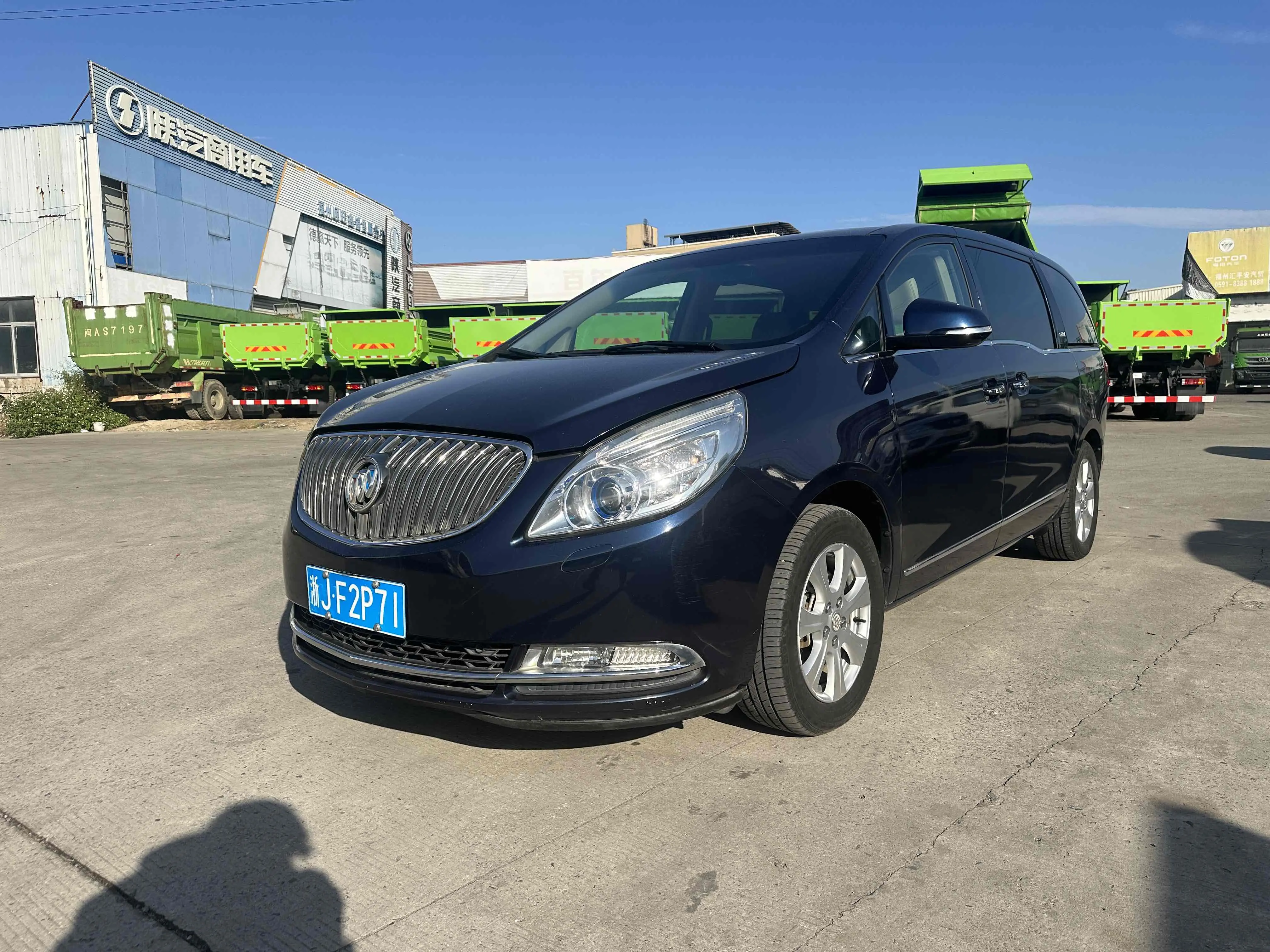 Buick GL8  из Китая