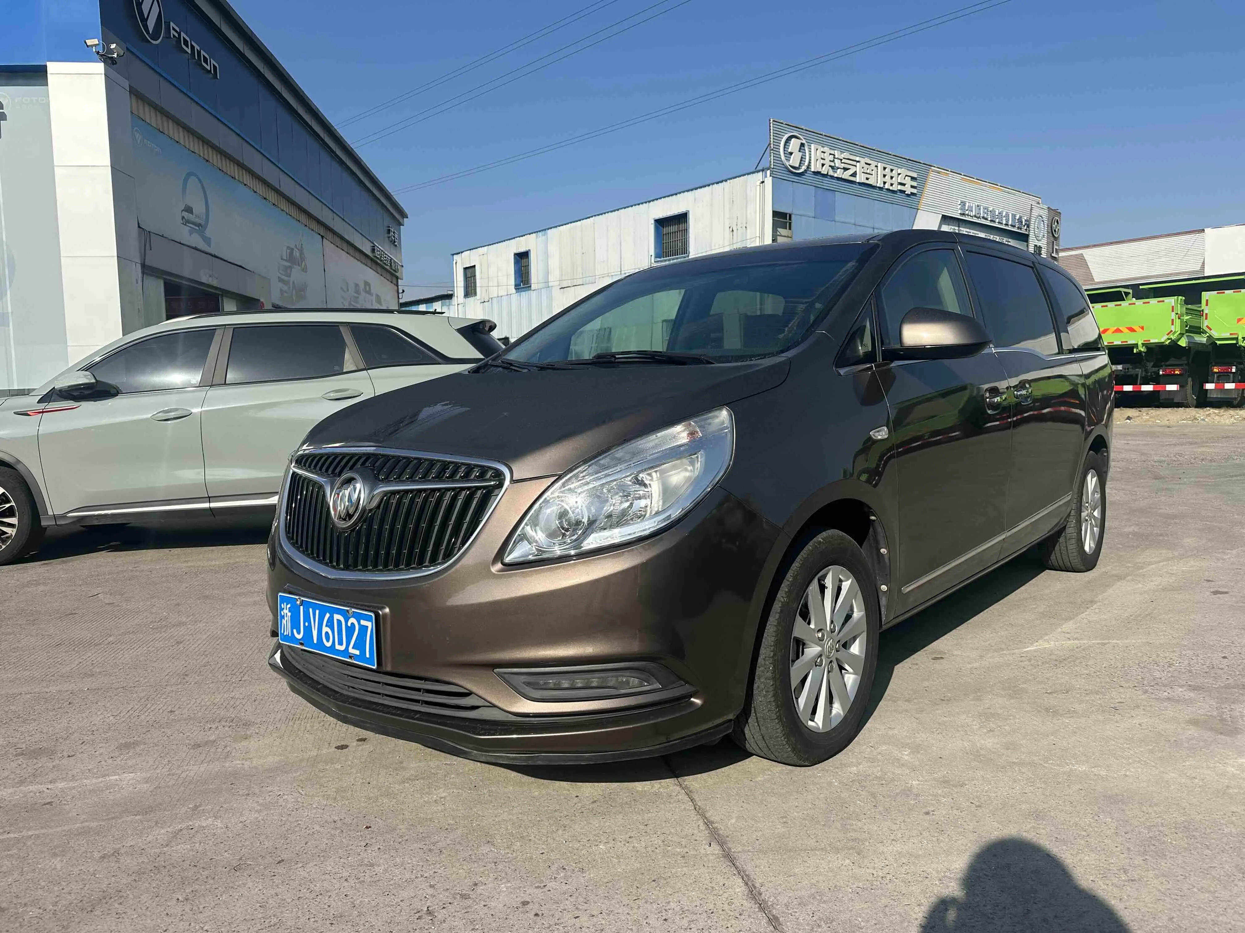 Buick GL8  из Китая