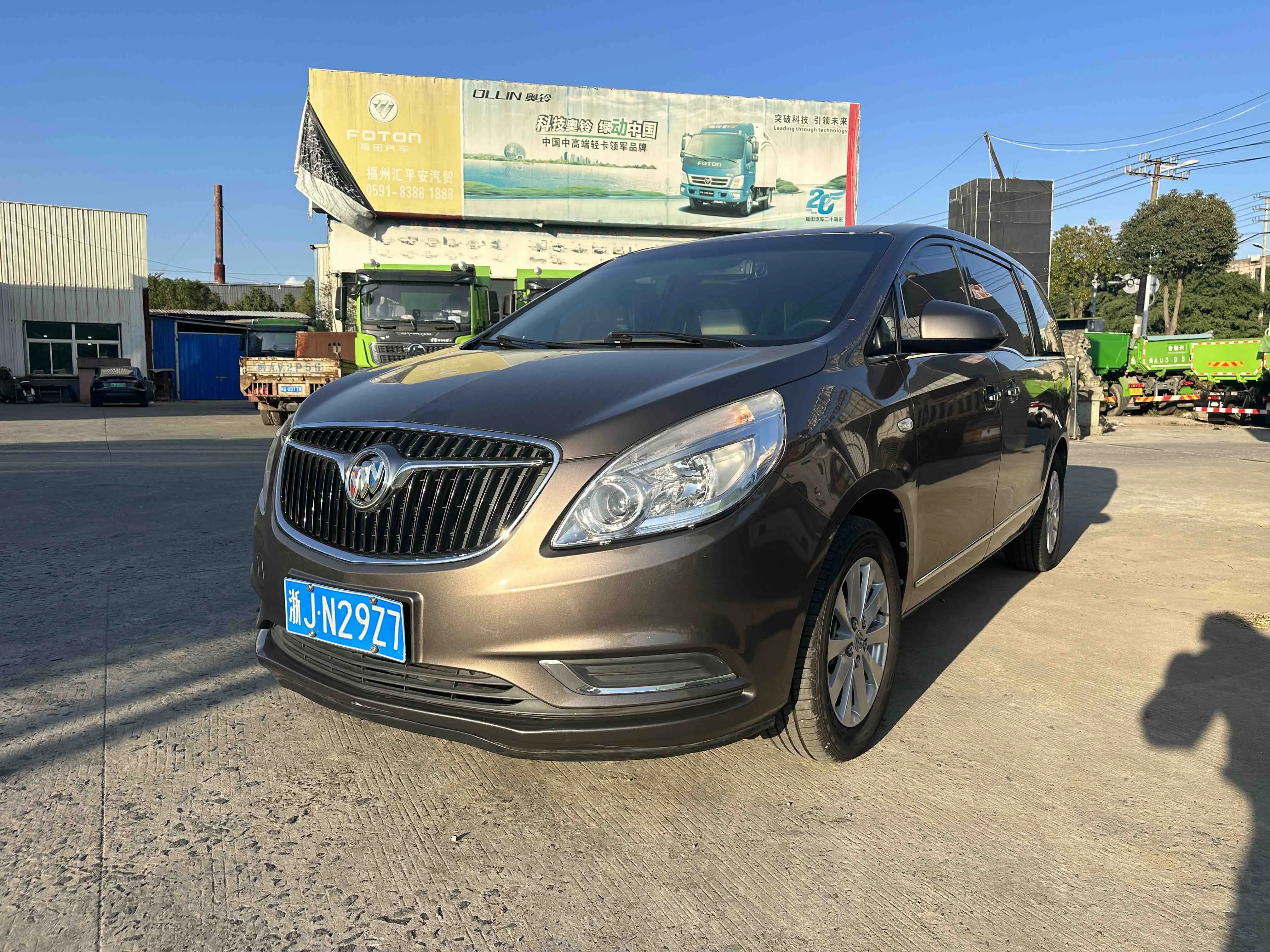 Buick GL8  из Китая