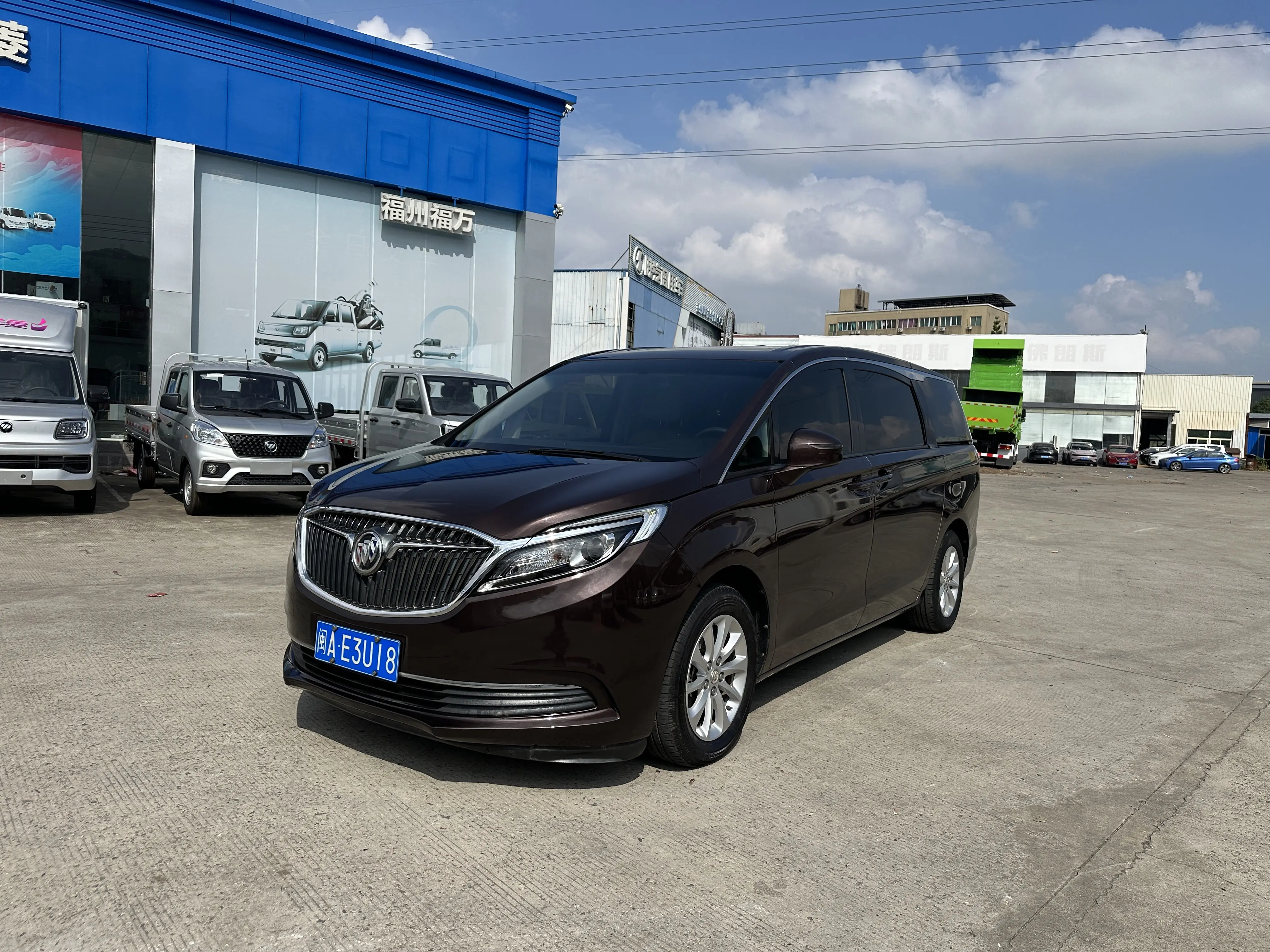 Buick GL8  из Китая