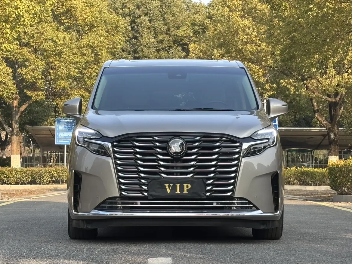 Buick GL8  из Китая