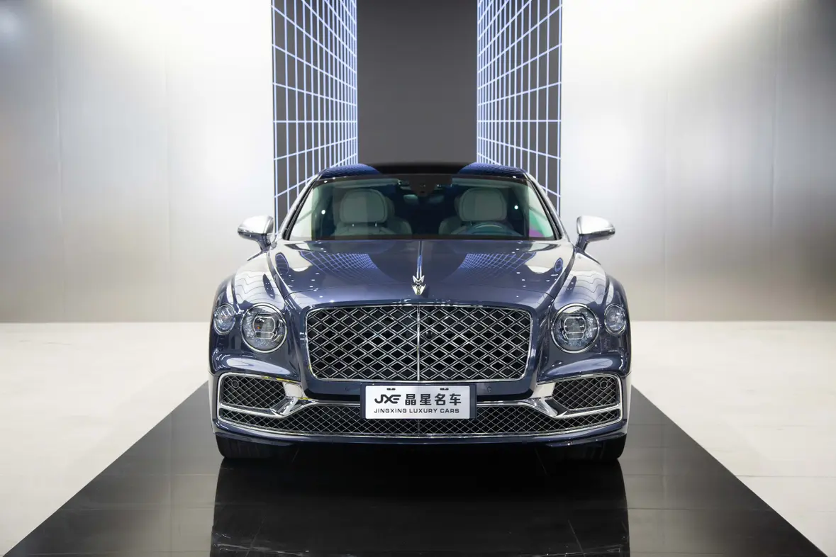 Bentley Flying Spur PHEV  из Китая
