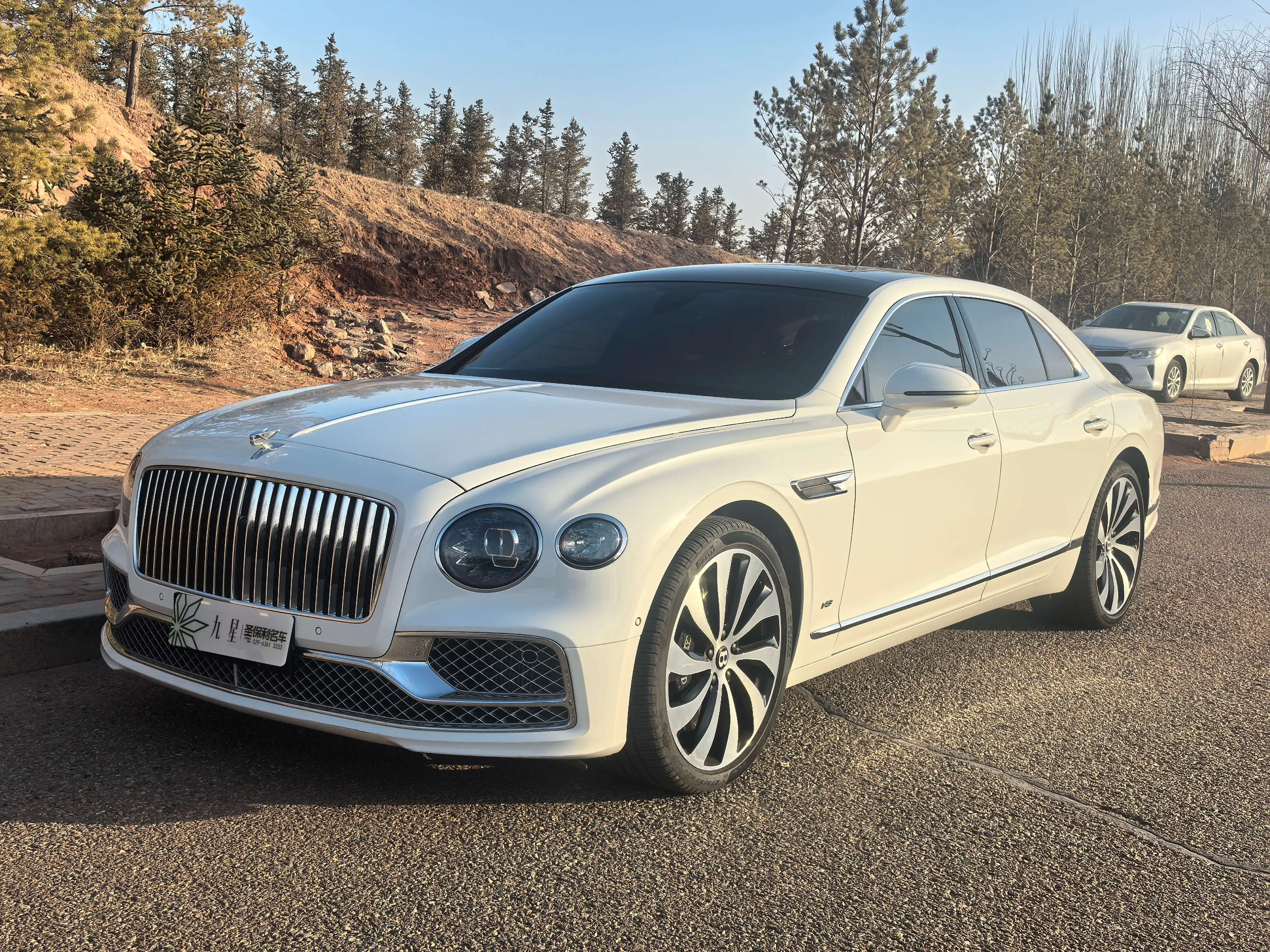 Bentley Galloping  из Китая